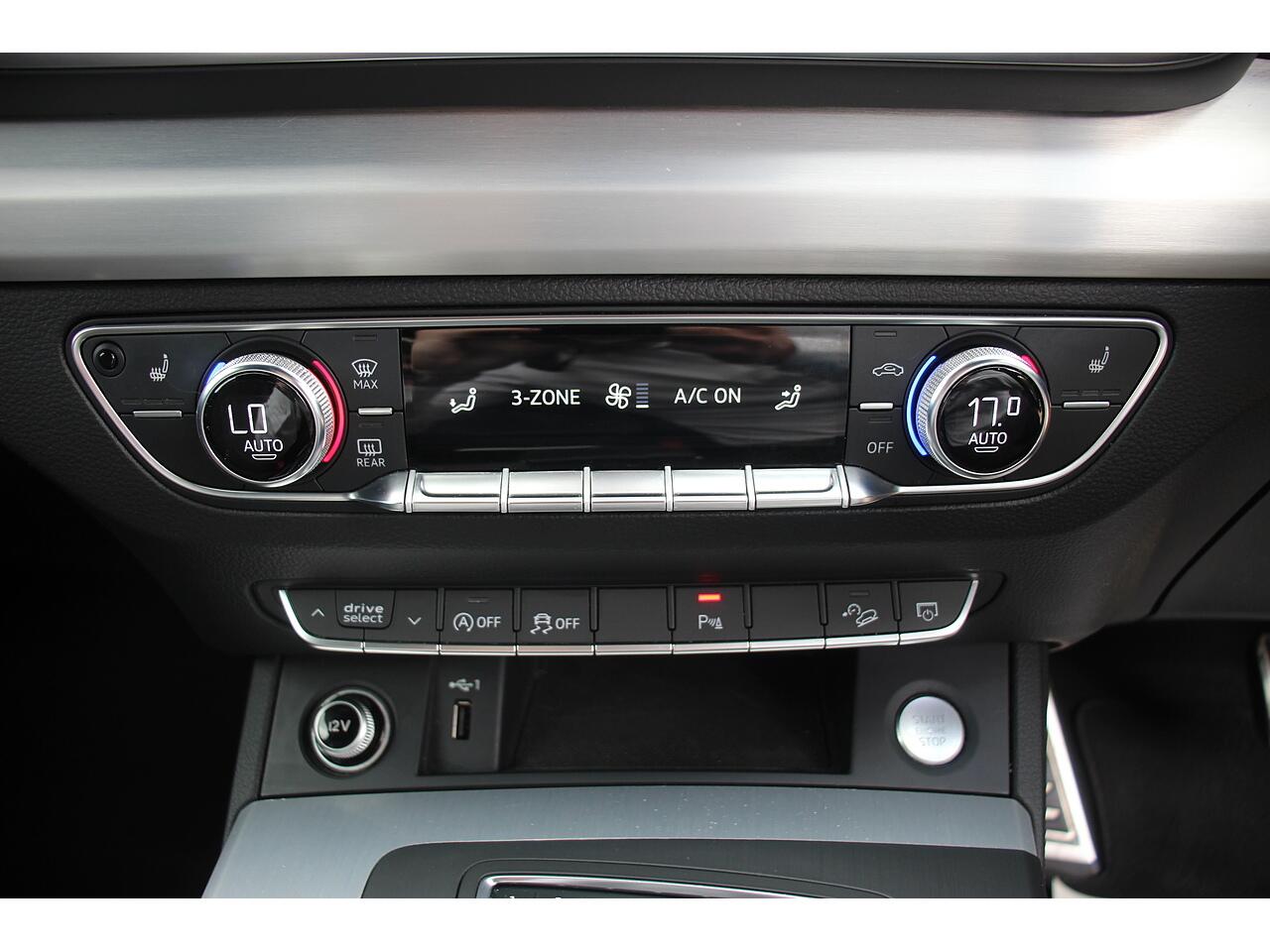 Audi Q5 view 26