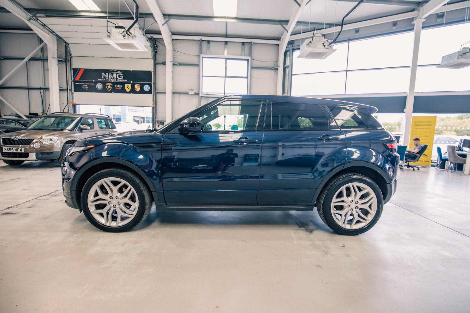 Land Rover Range Rover Evoque view 27