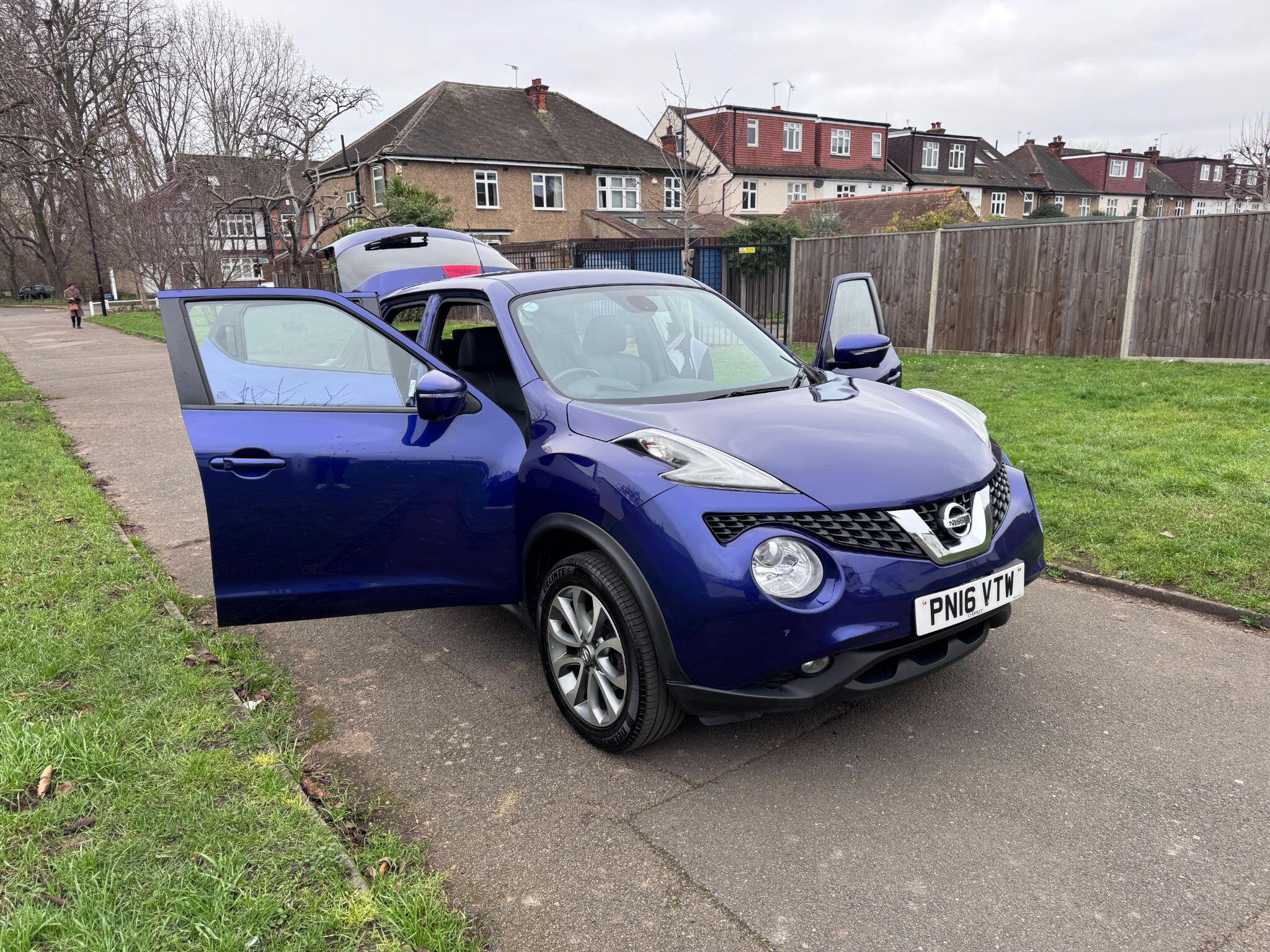 2016 Nissan Juke image 25
