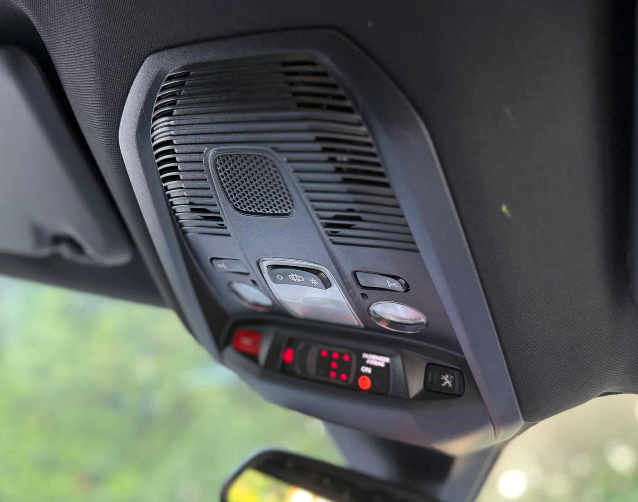 Peugeot 5008 view 35