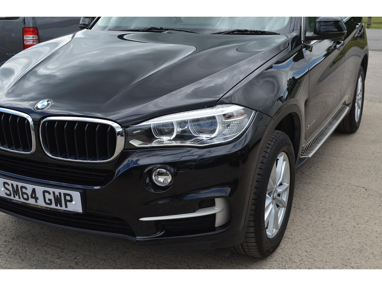 BMW X5 view 45