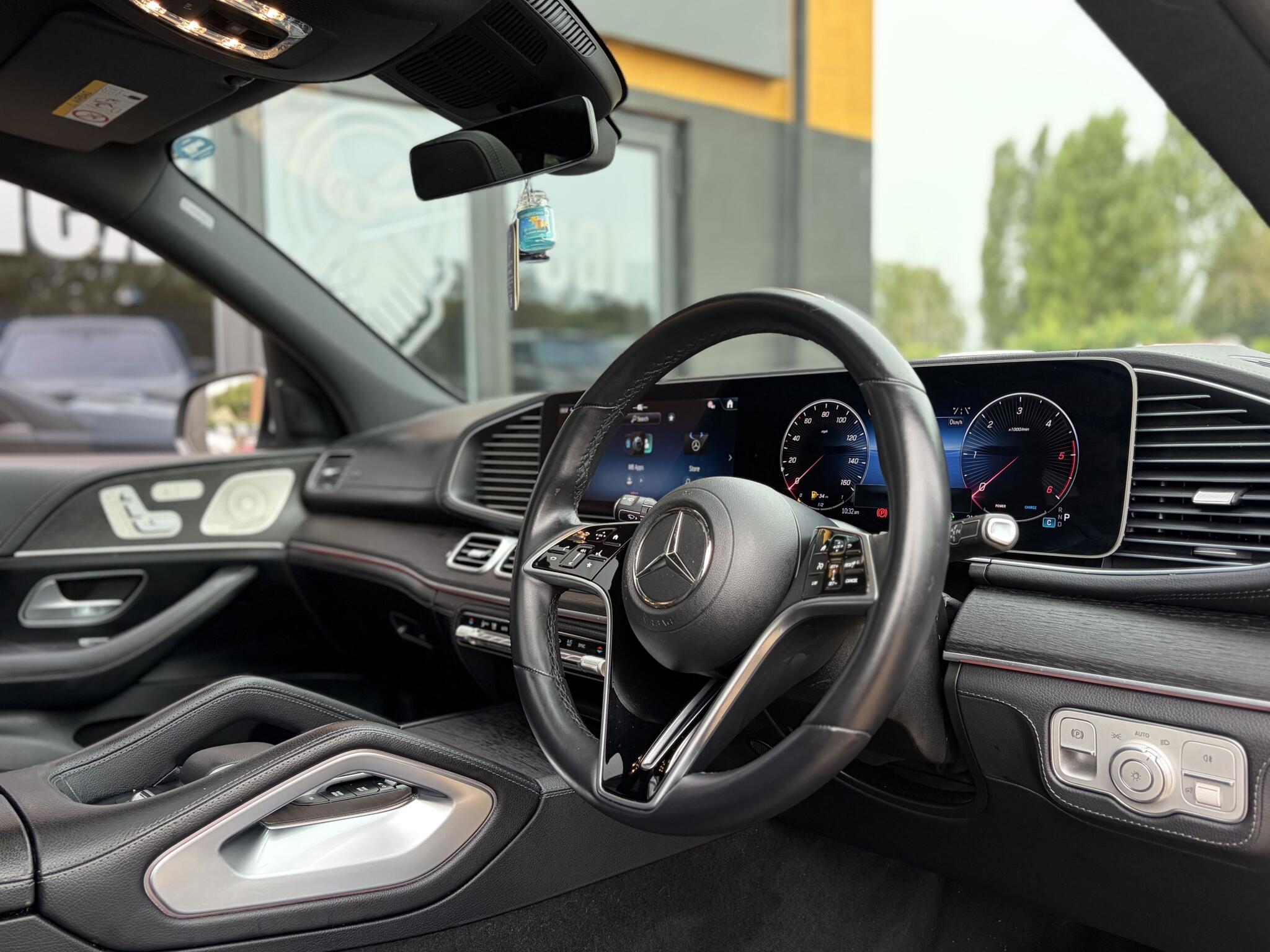 Mercedes-Benz Gle view 18