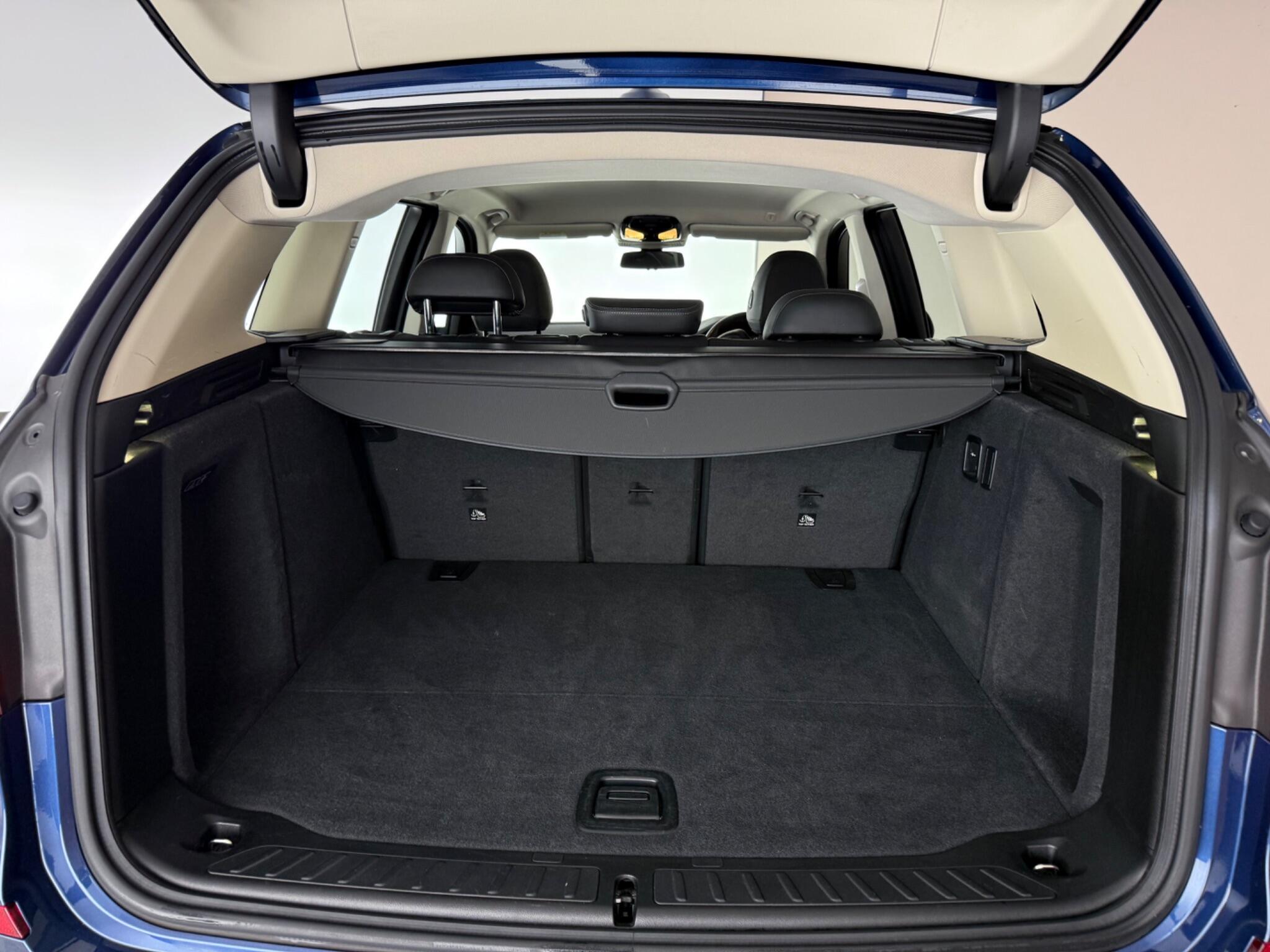 BMW X3 view 9