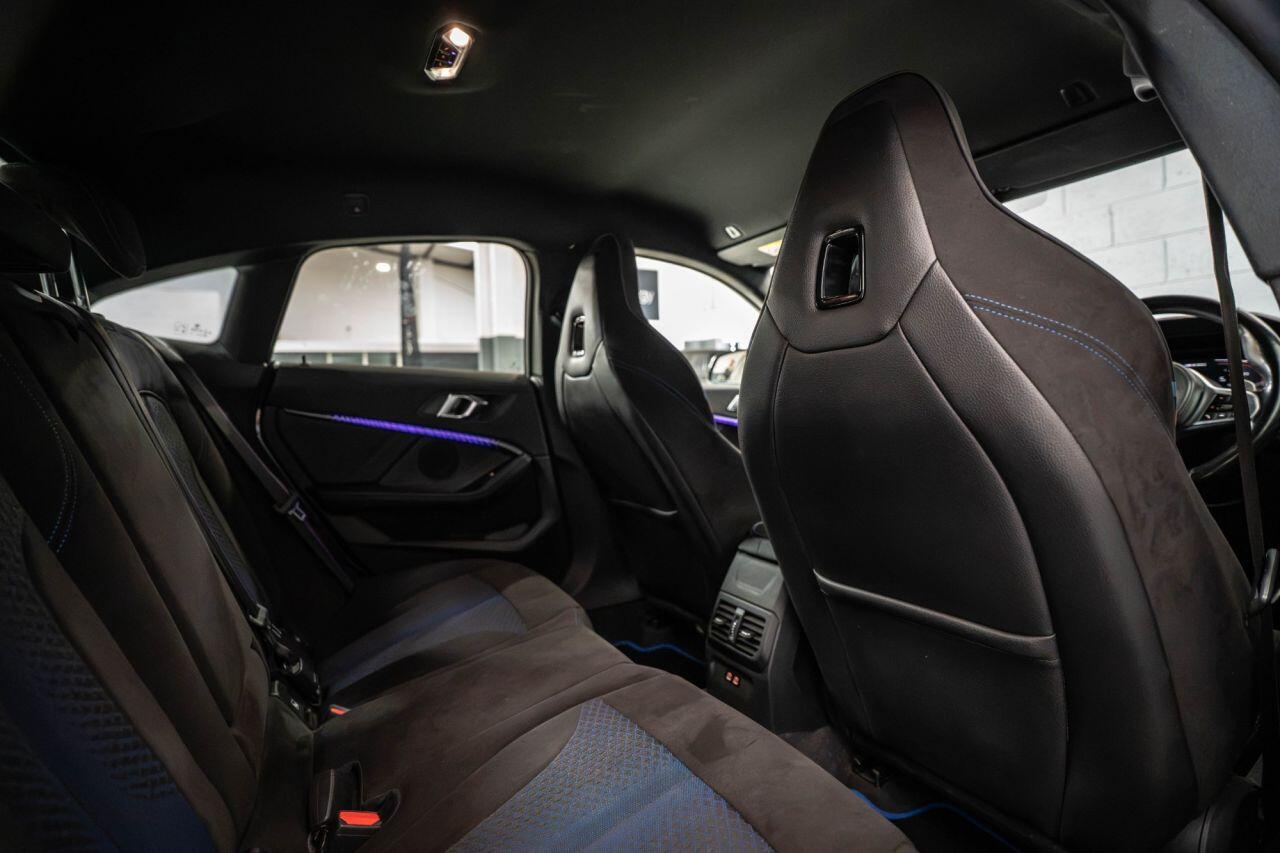 BMW 2 Series view 24