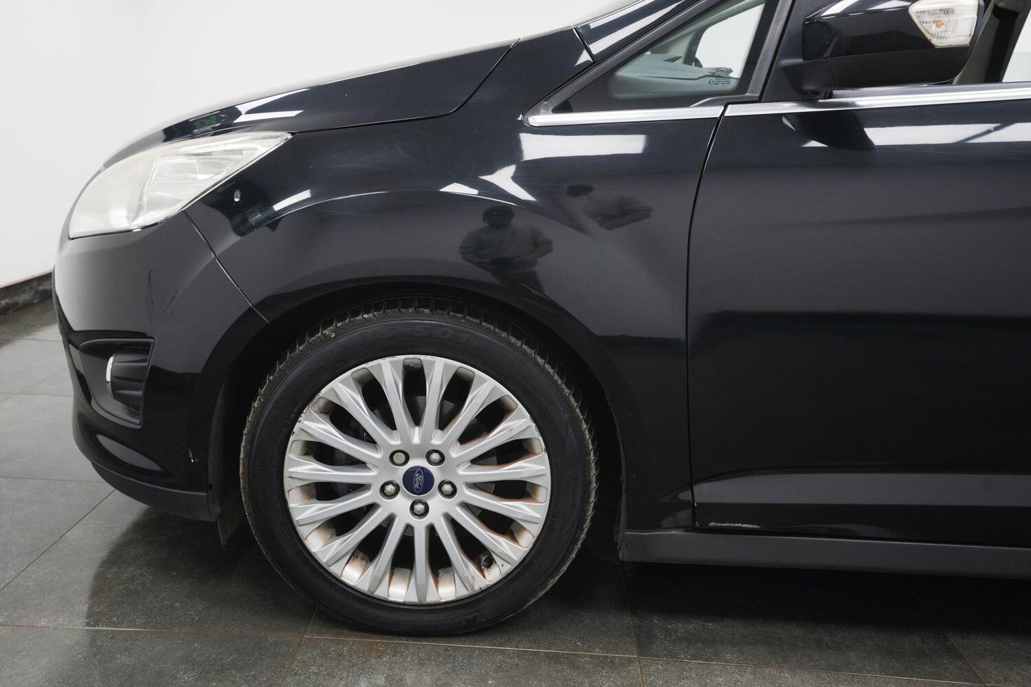Ford C-Max view 5