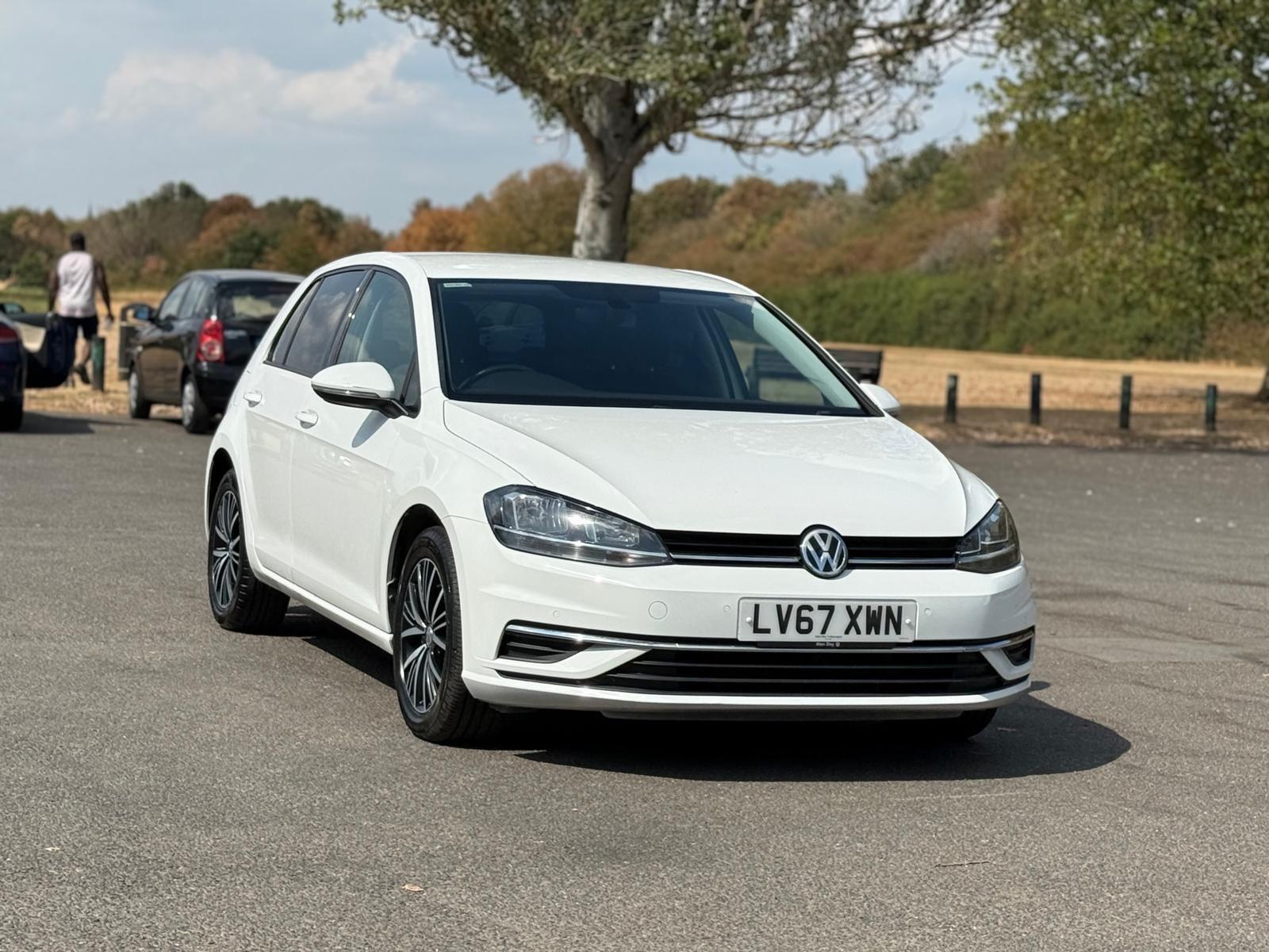 Volkswagen Golf view 5