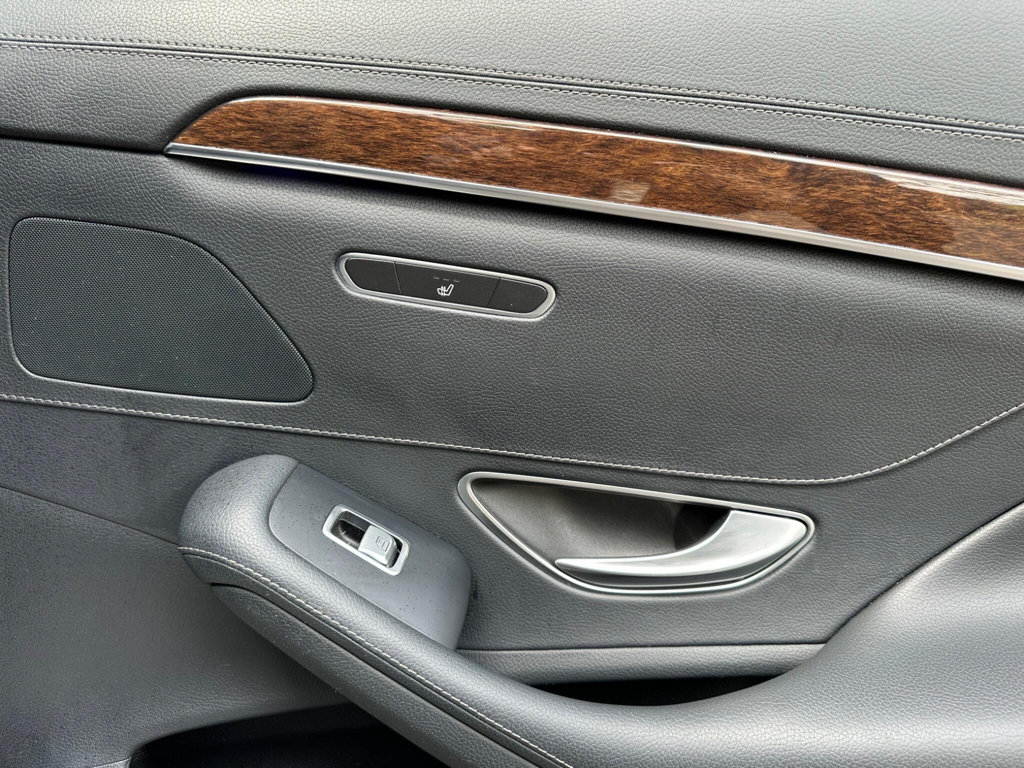 Mercedes-Benz S-Class view 21