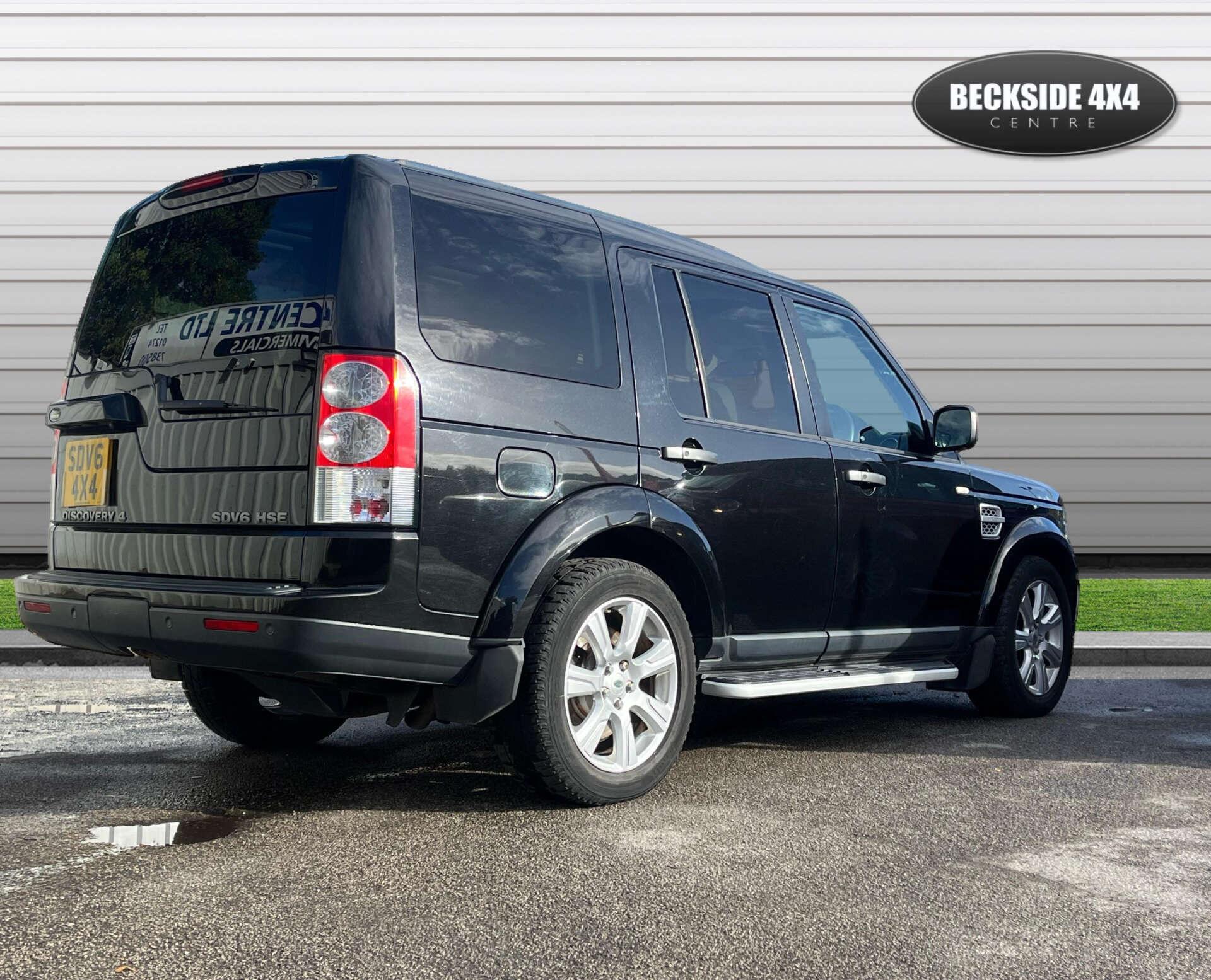 Land Rover Discovery view 4