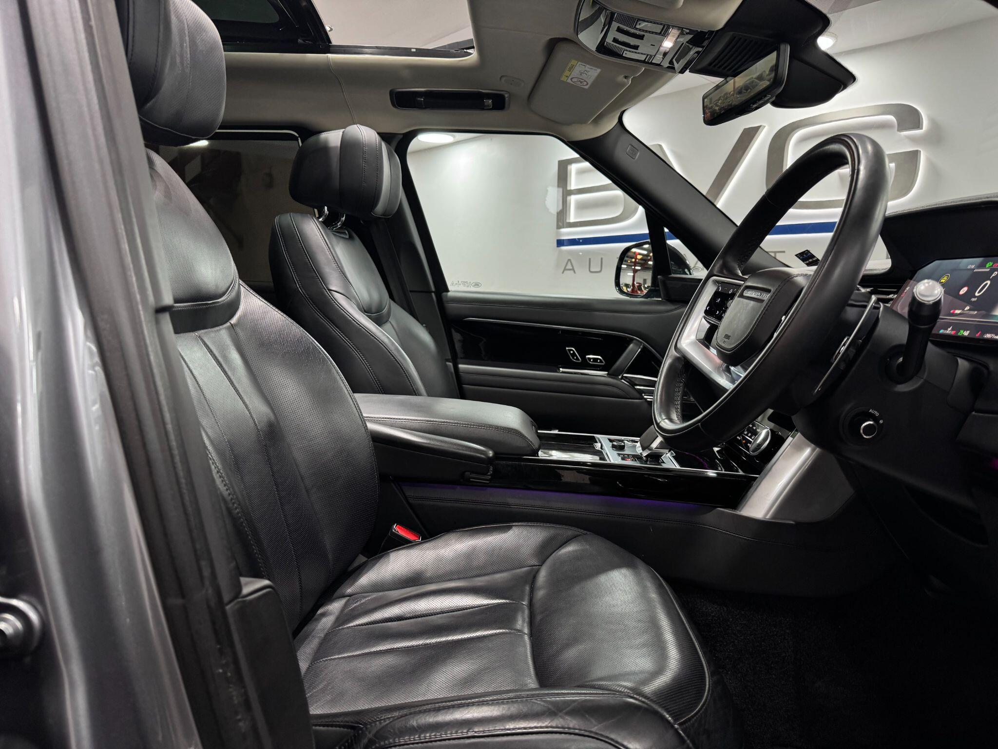 Land Rover Range Rover view 26