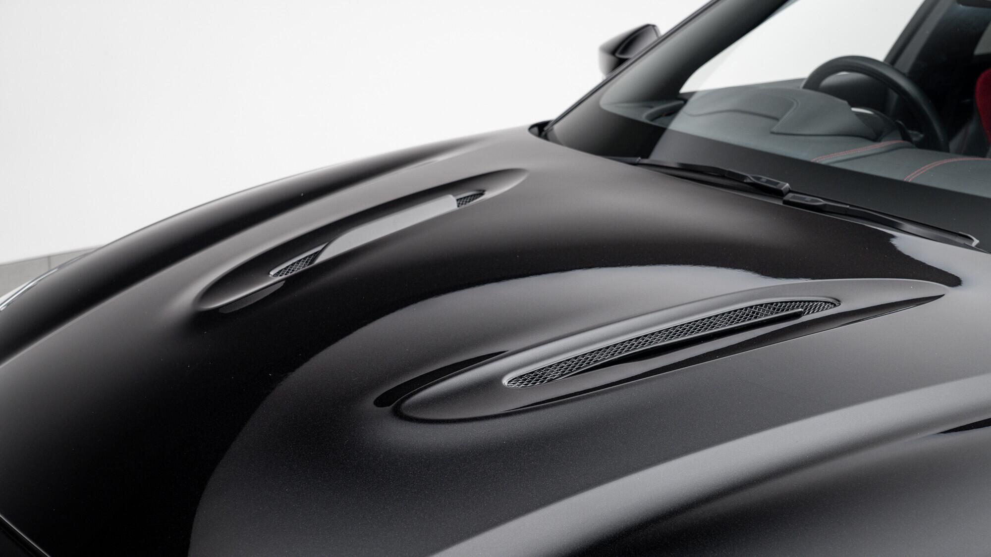 Aston Martin DBX view 16