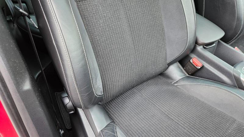 2011 Citroen C4 image 30