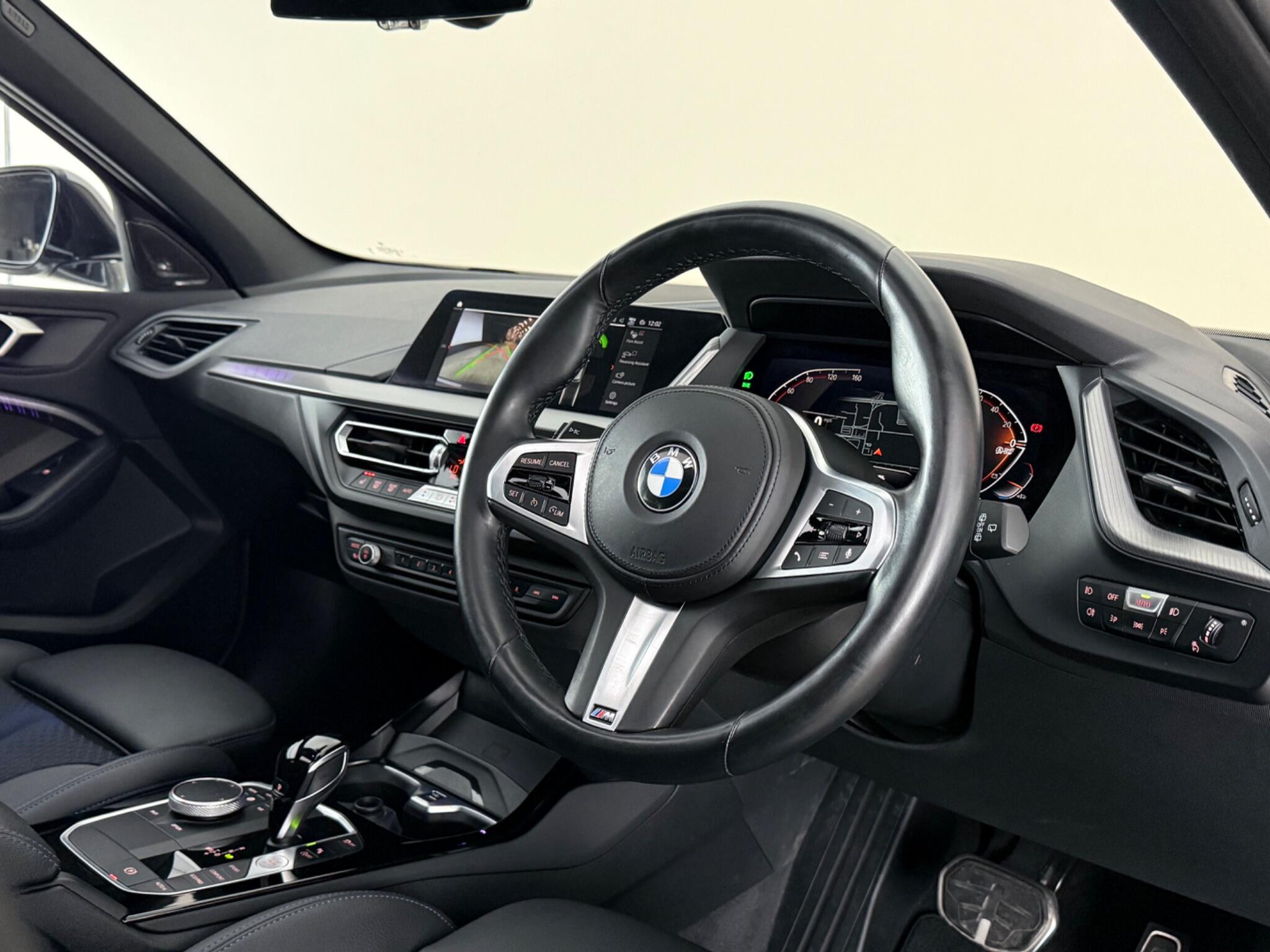BMW 1 Series view 3