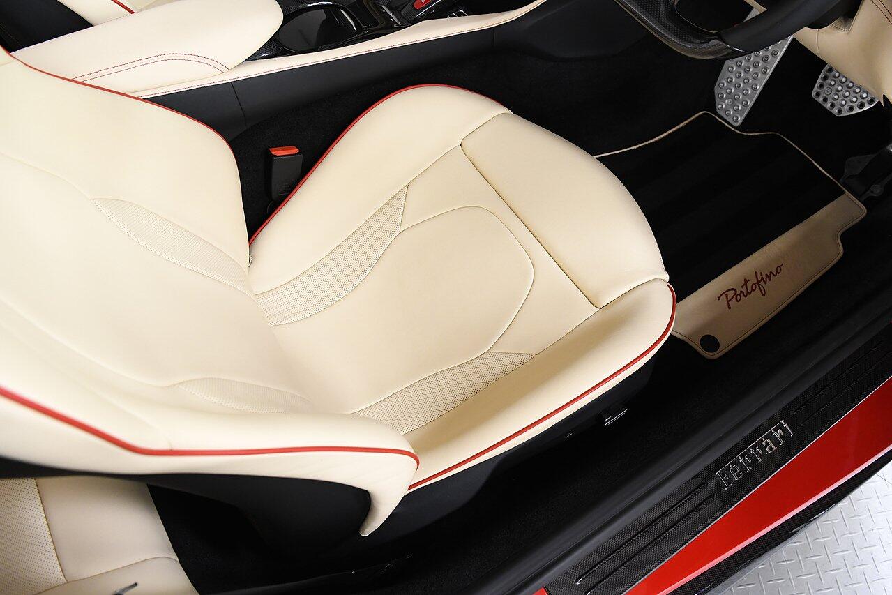 Ferrari Portofino view 10