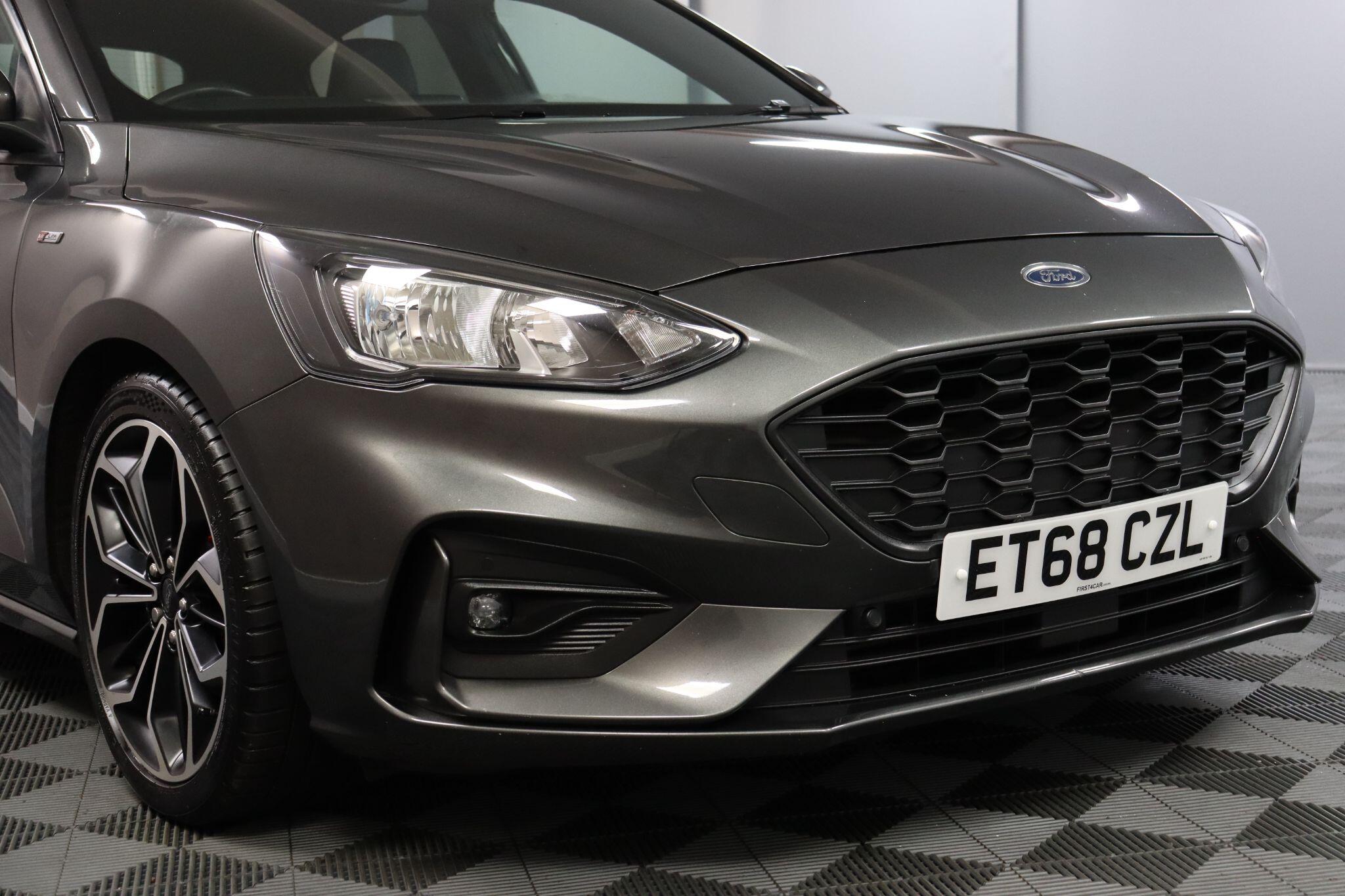 Ford Focus view 24