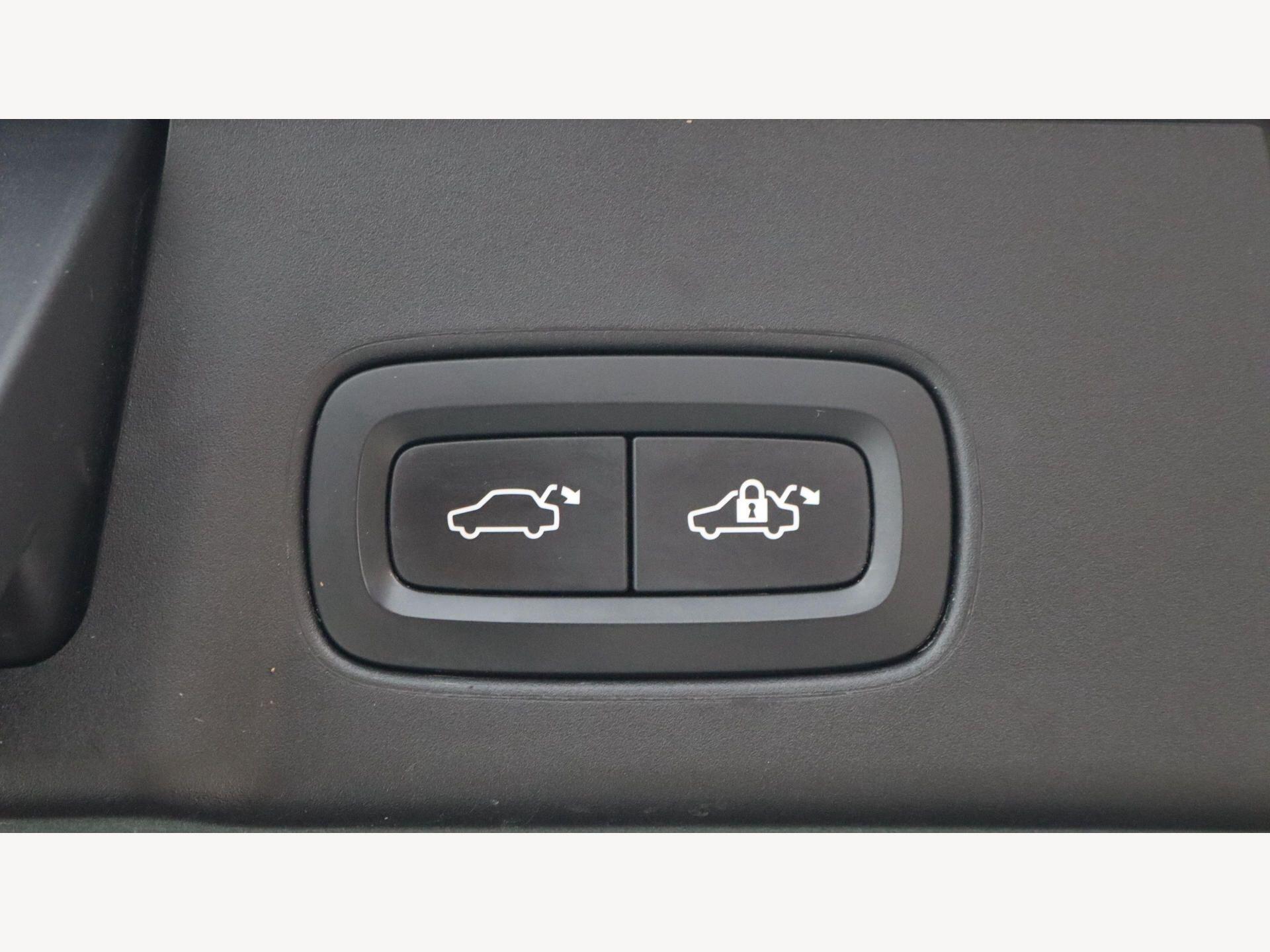 Volvo V90 view 33