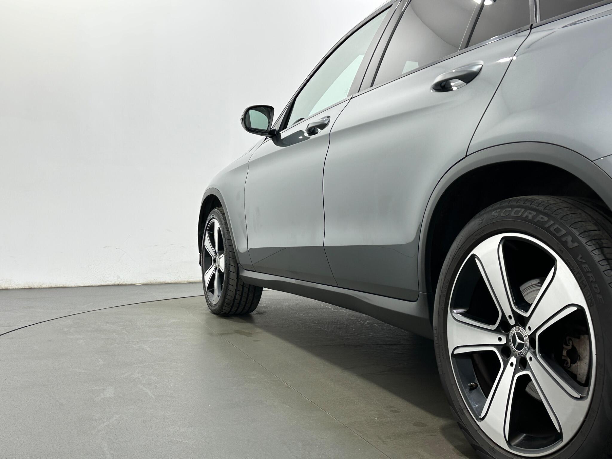 Mercedes-Benz GLC view 50
