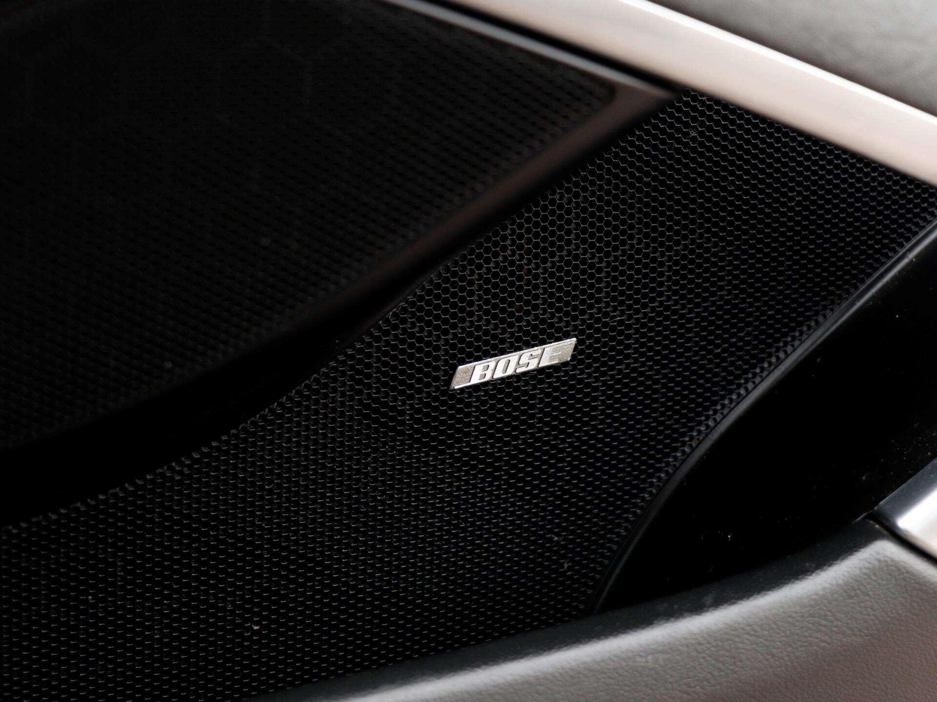 Porsche 911 view 23