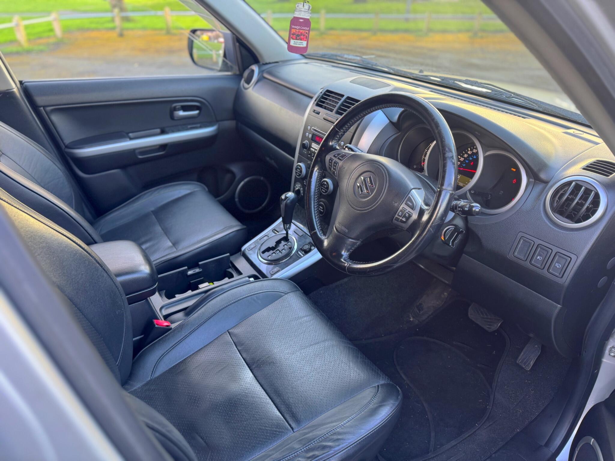 2010 Suzuki Grand Vitara 2.4 VVT SZ5 Auto 4WD Euro 4 5dr image 42