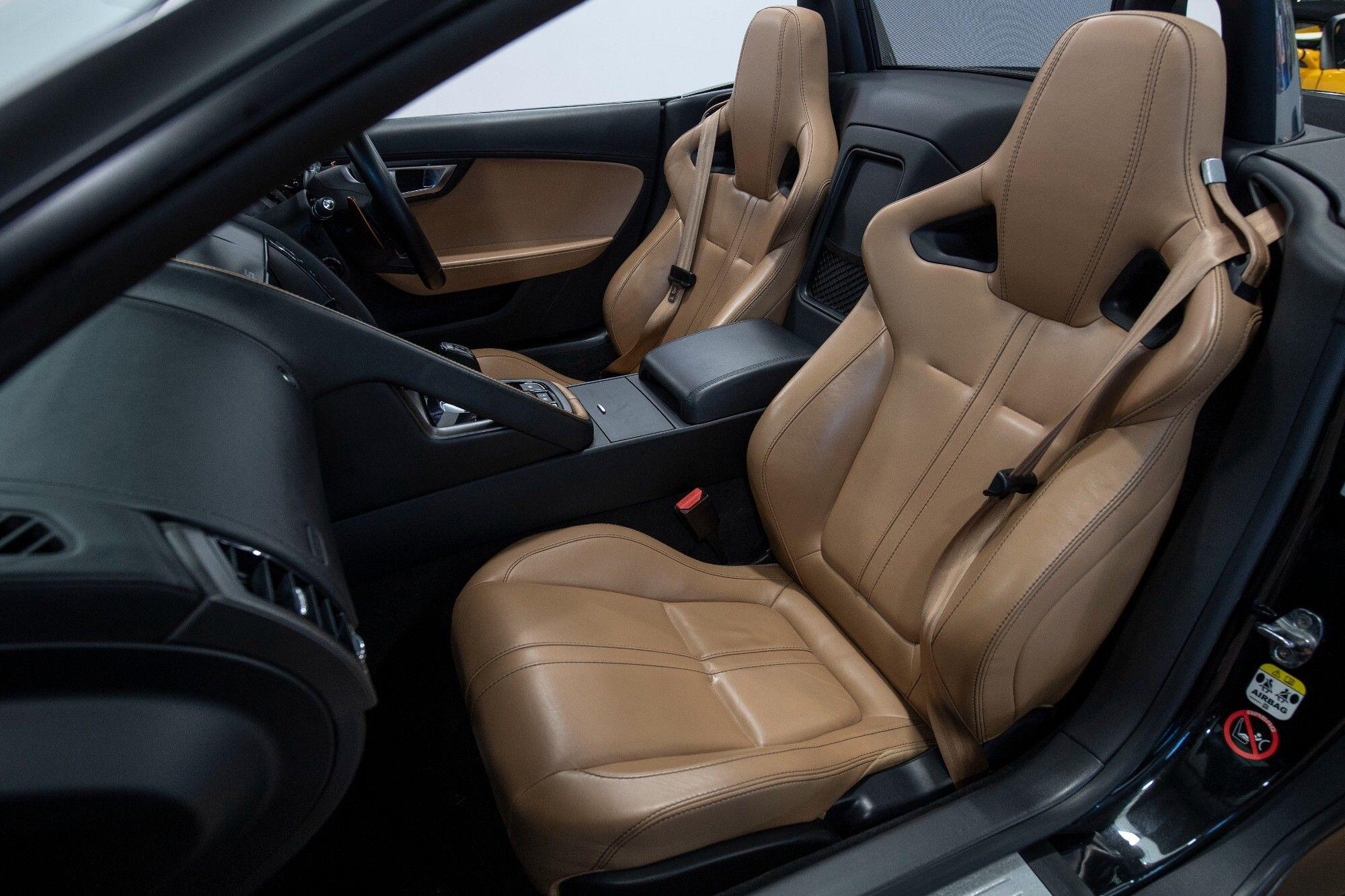 Jaguar F-Type view 34