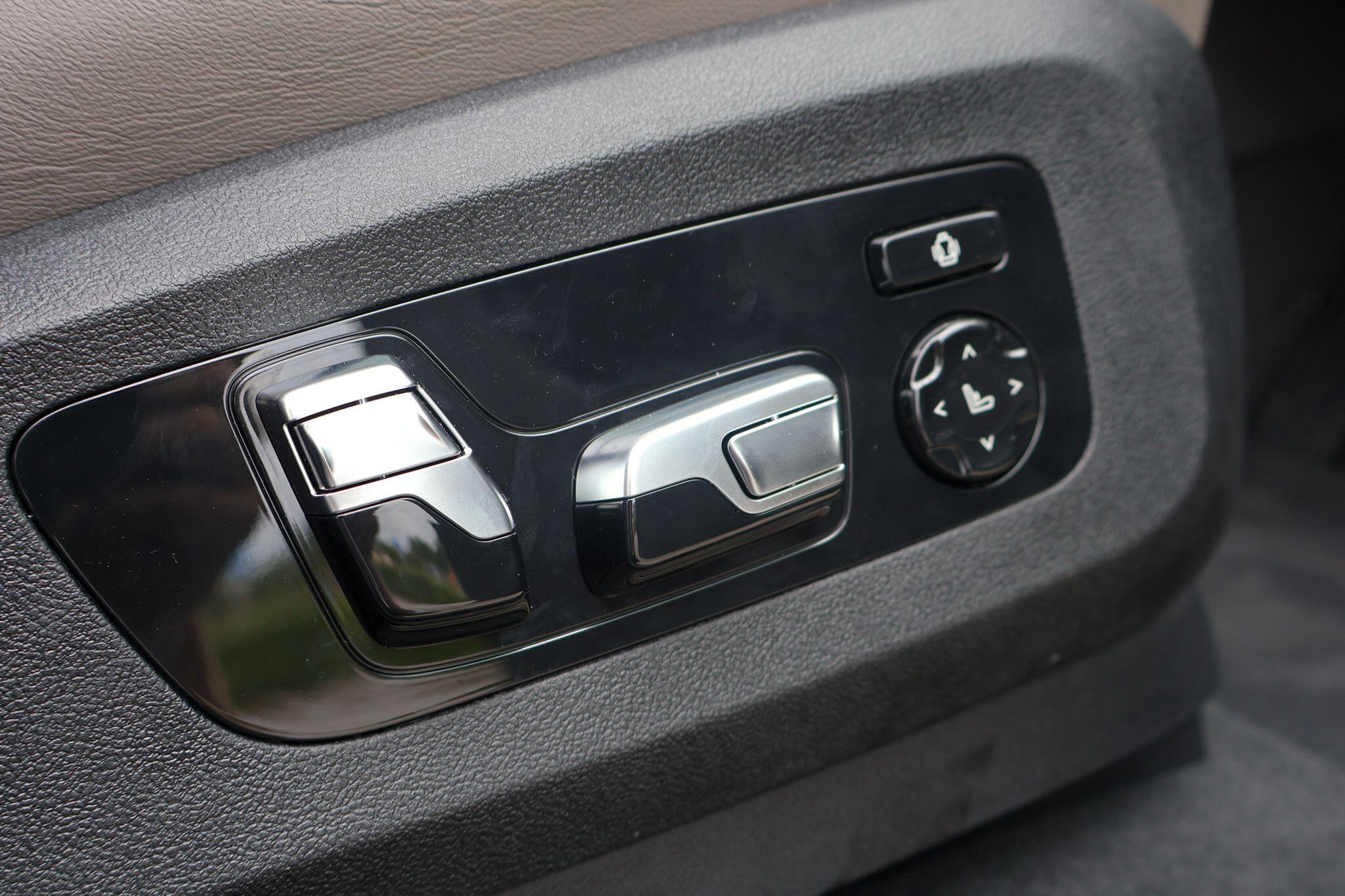 BMW X5 M view 18