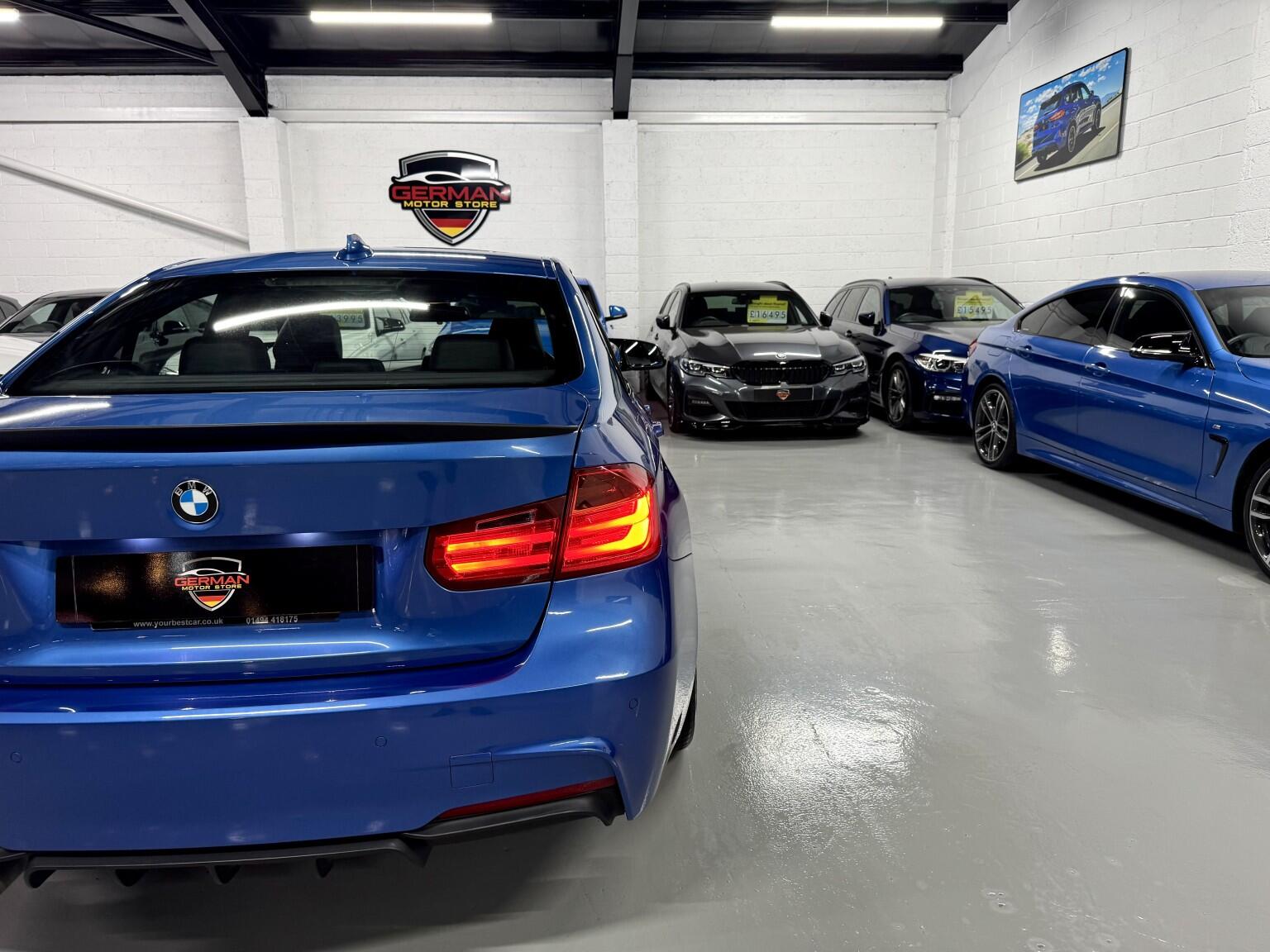 BMW 3 Series view 30