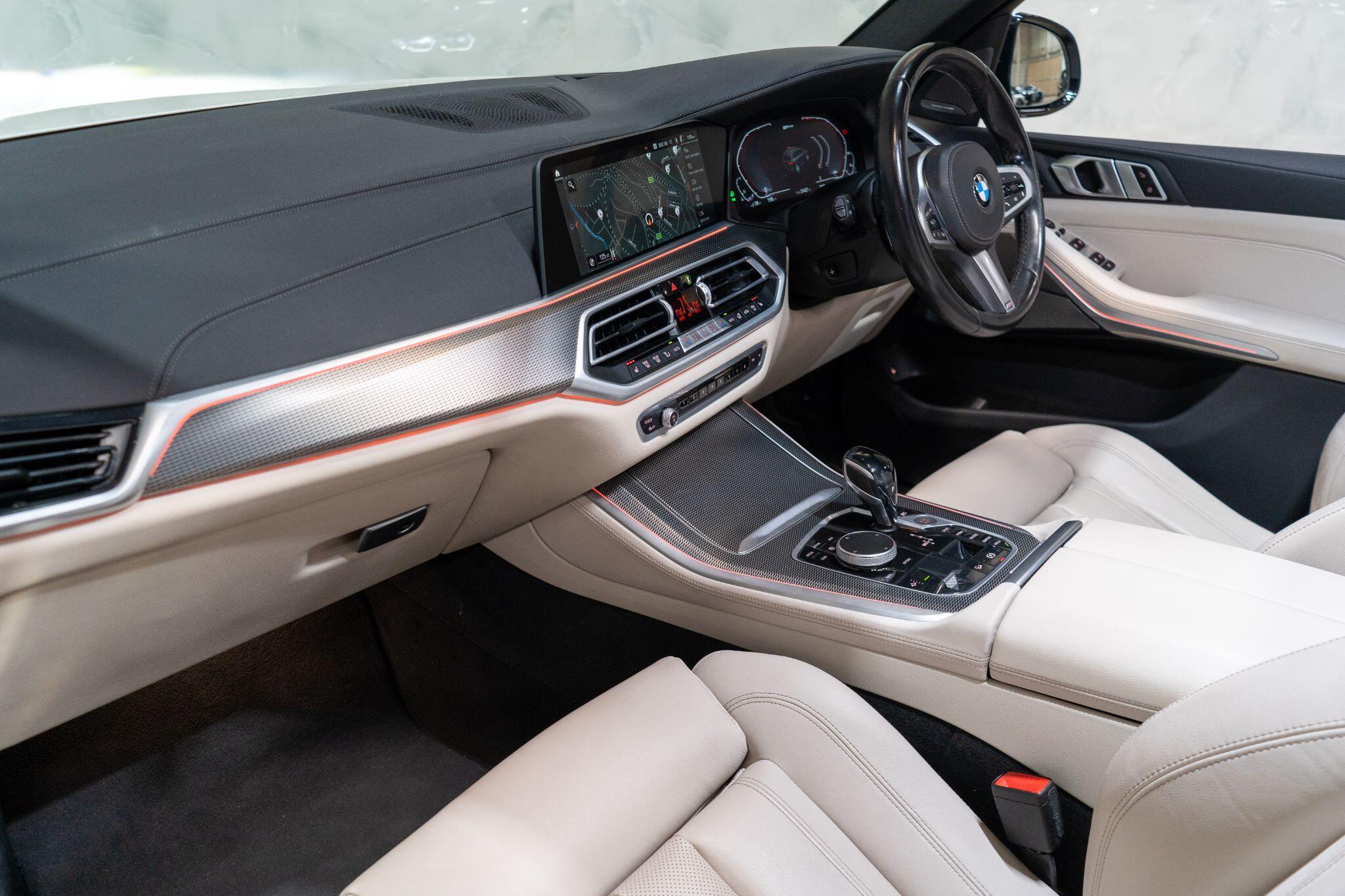 BMW X5 view 14