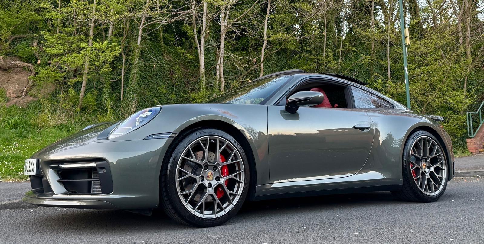 Porsche 911 view 92