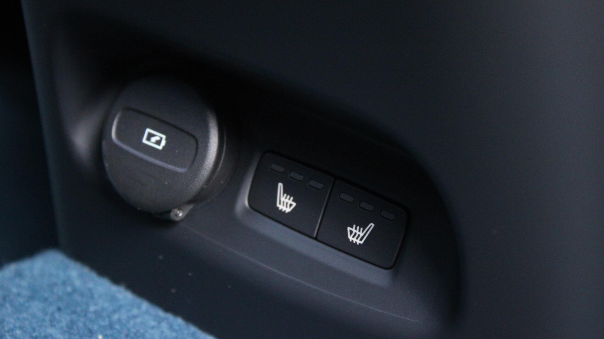 Volvo XC40 view 44