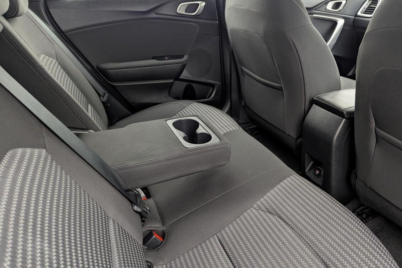 Kia Ceed view 18