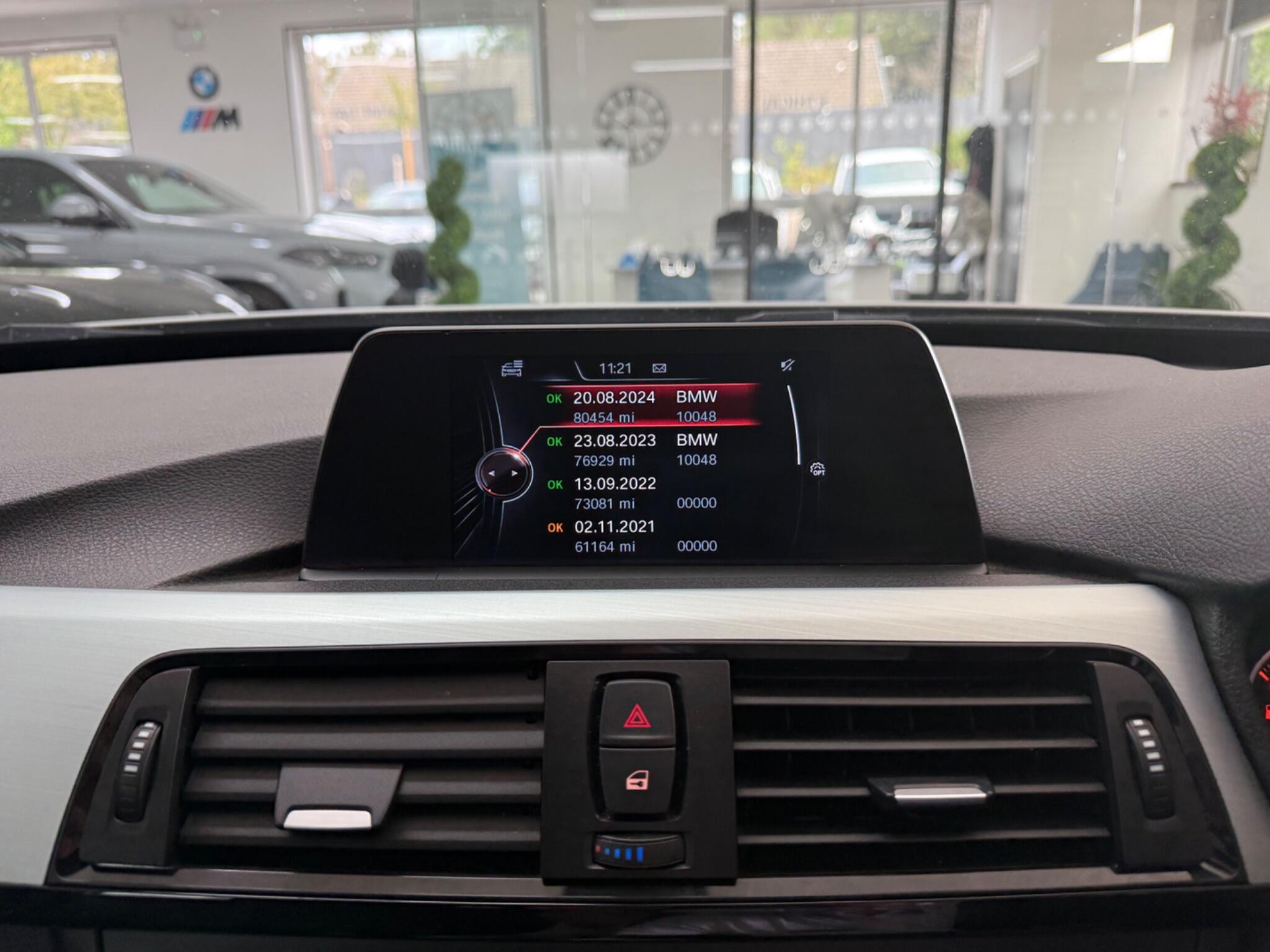 BMW 3 Series view 10