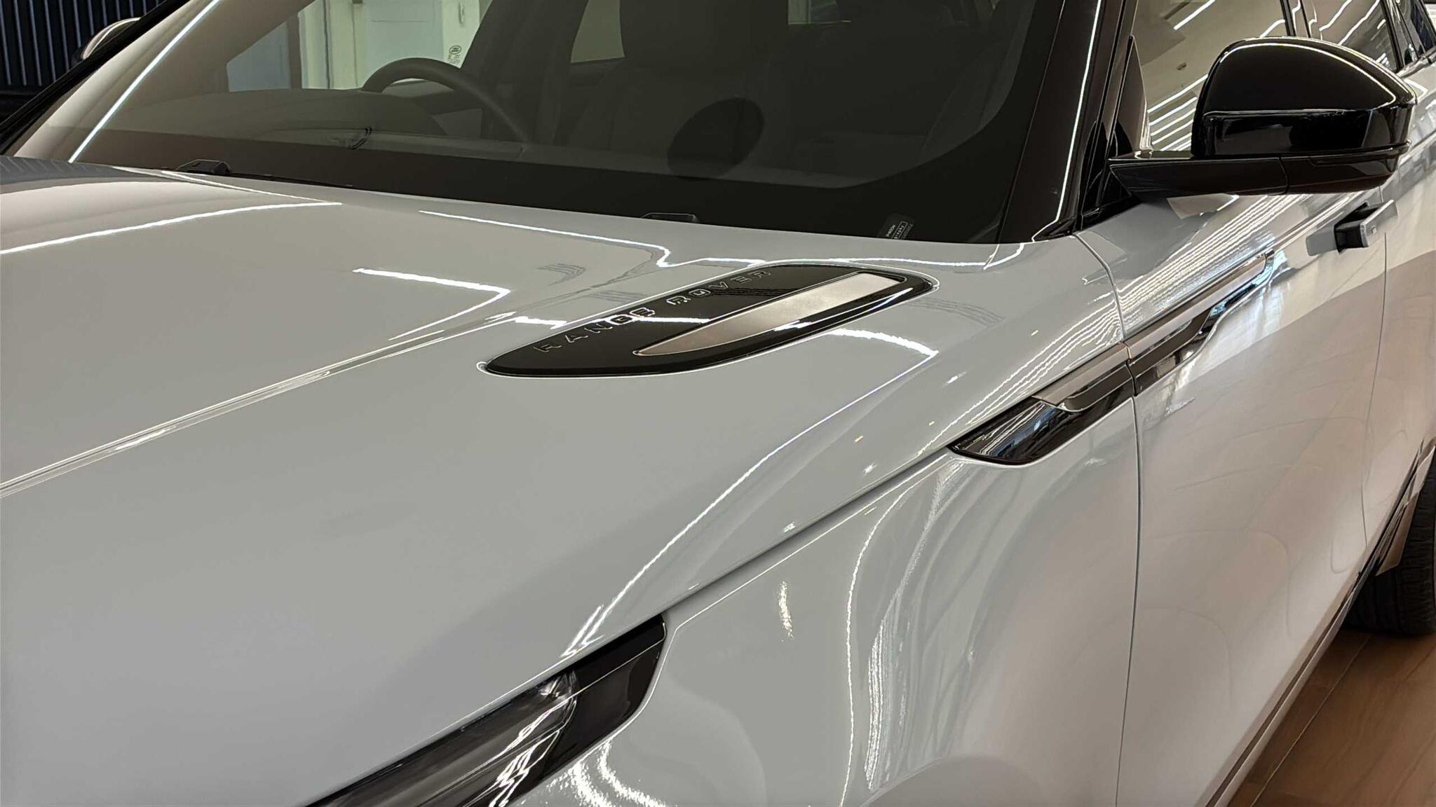 Land Rover Range Rover Velar view 20