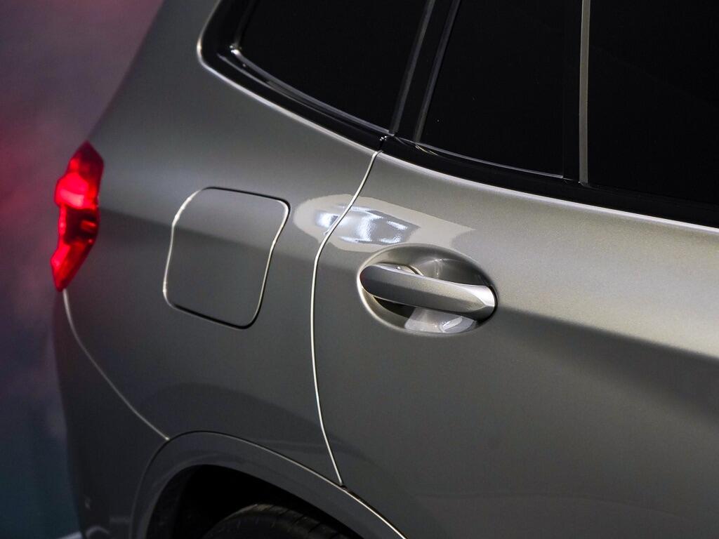 BMW X3 M view 15
