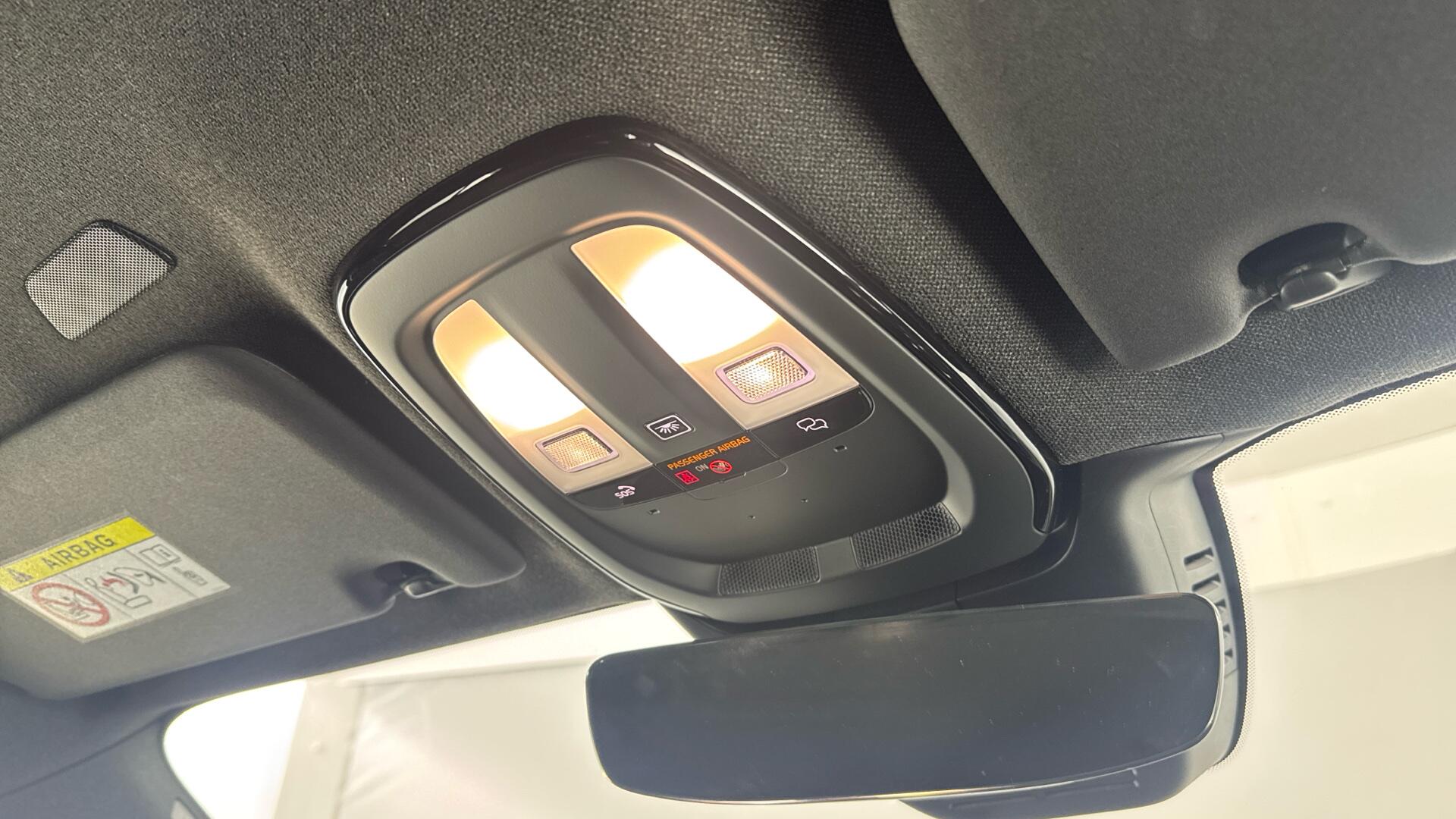 Volvo XC40 view 42