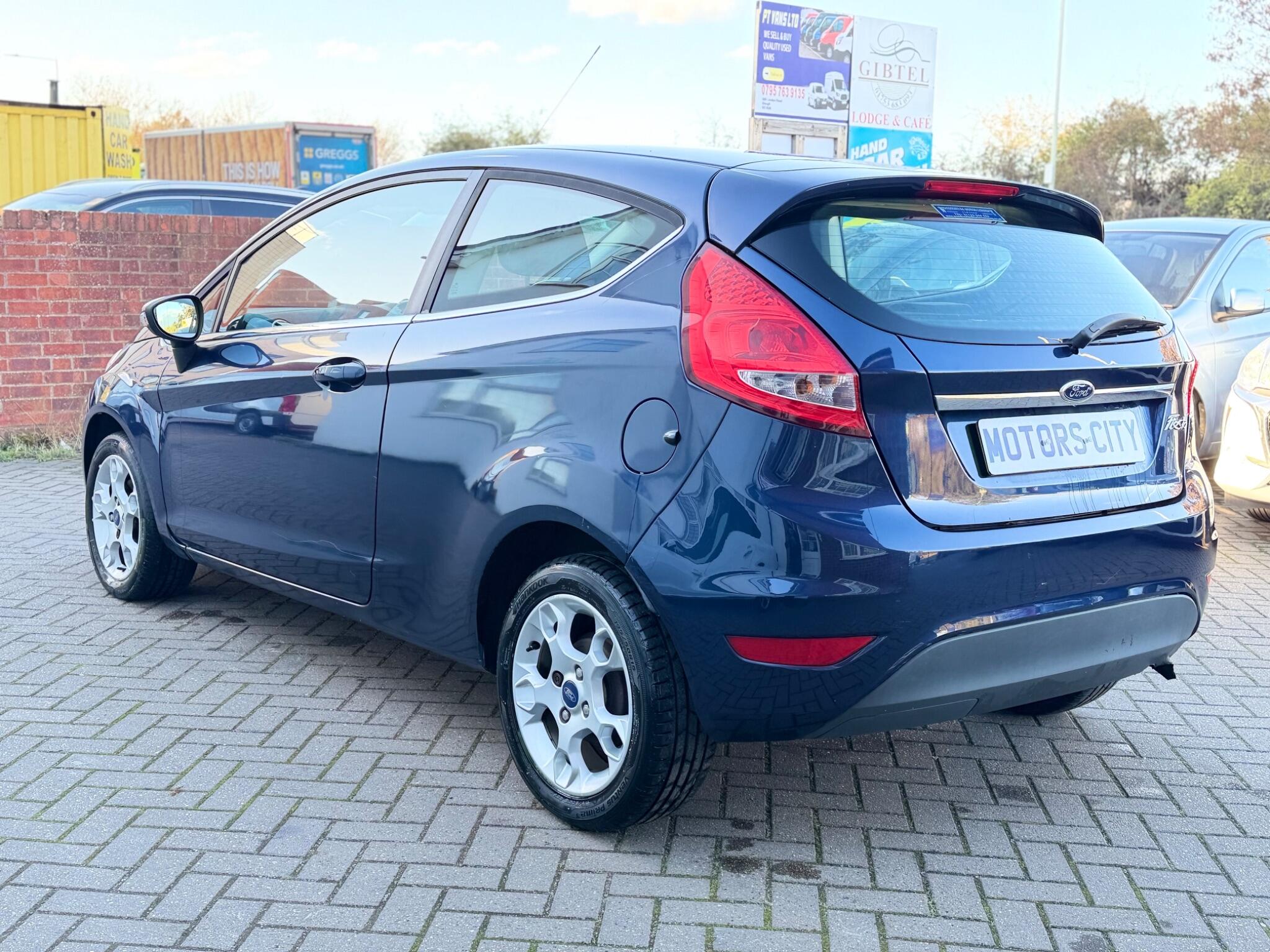 Ford Fiesta view 6