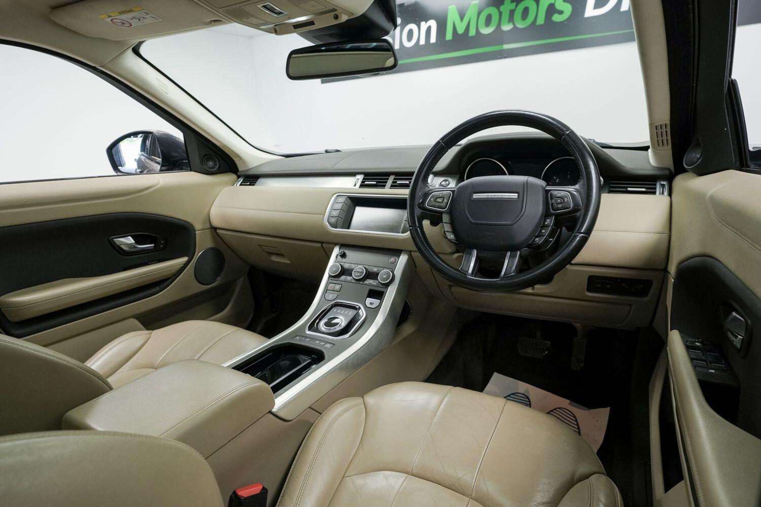 Land Rover Range Rover Evoque view 6