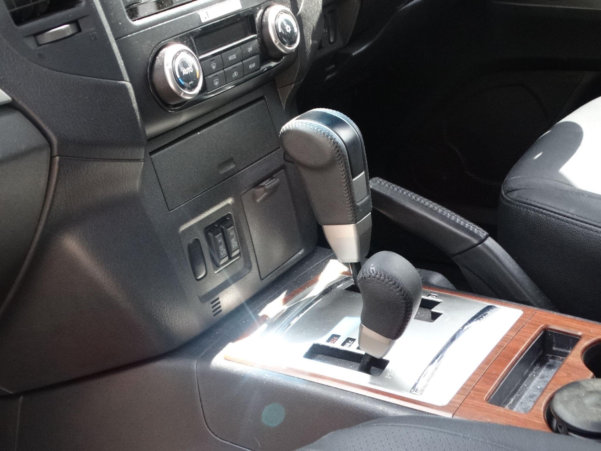 Mitsubishi Shogun view 17