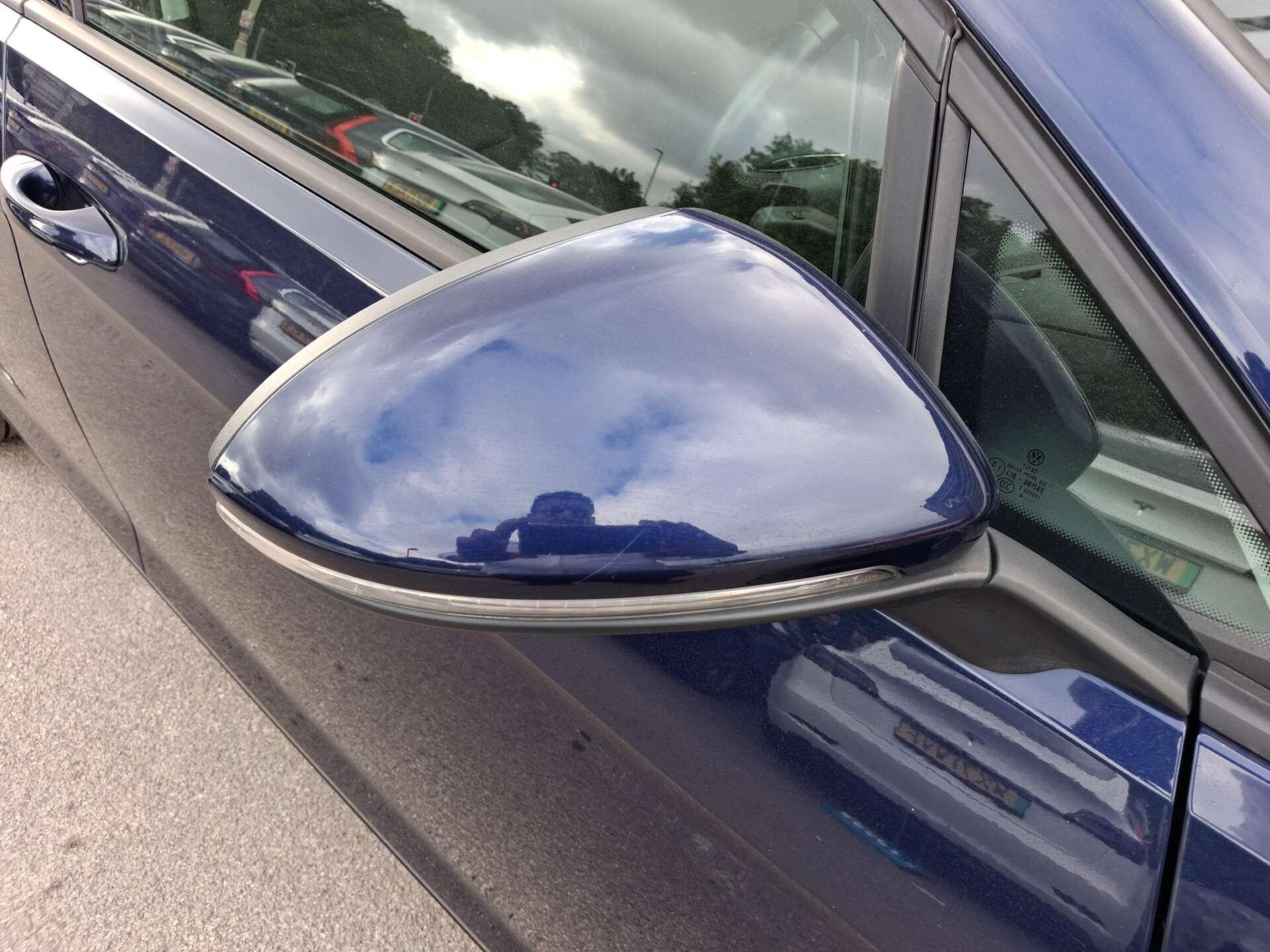 Volkswagen Golf view 23