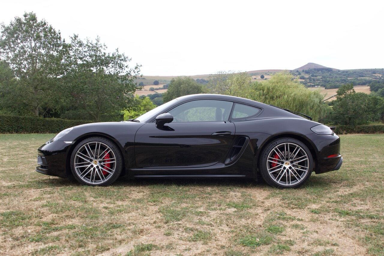 Porsche Cayman view 54