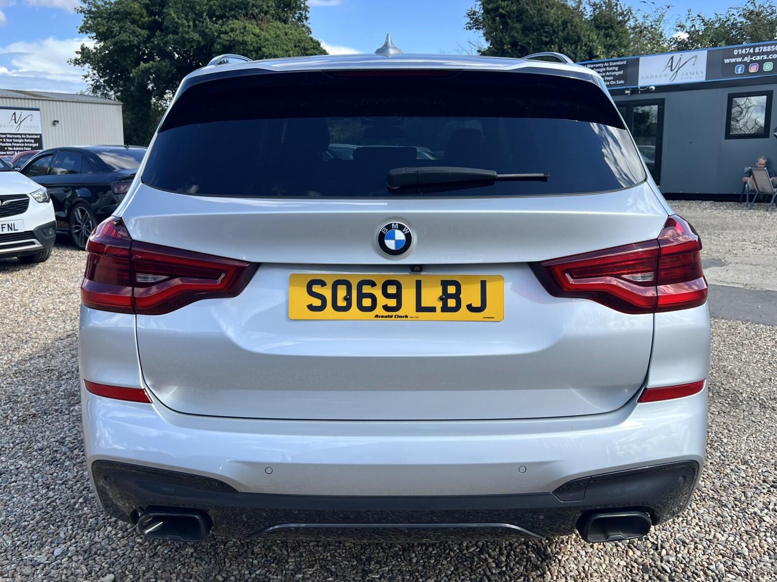 BMW X3 view 5