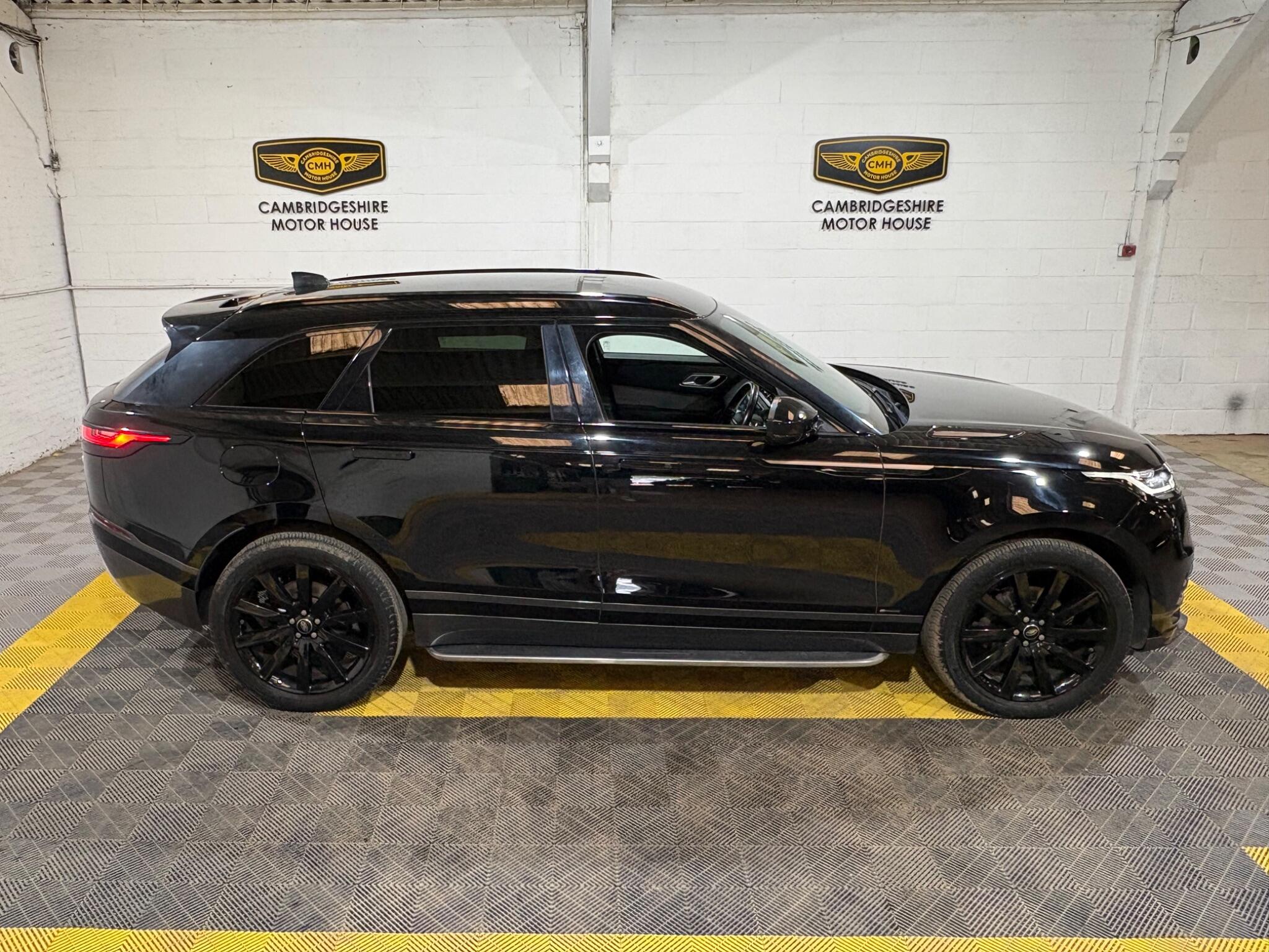 Land Rover Range Rover Velar view 17