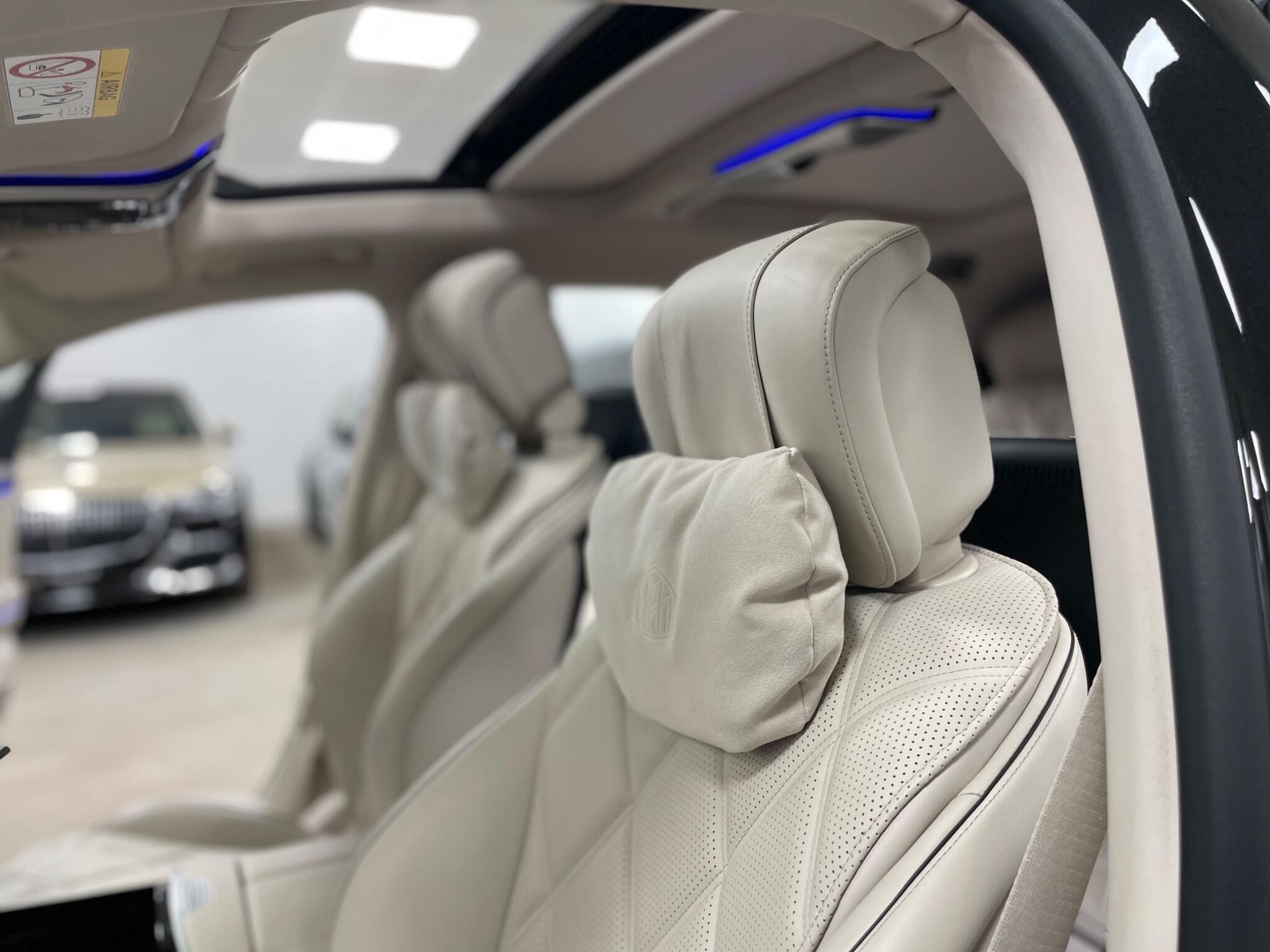 Mercedes-Benz S-Class view 34