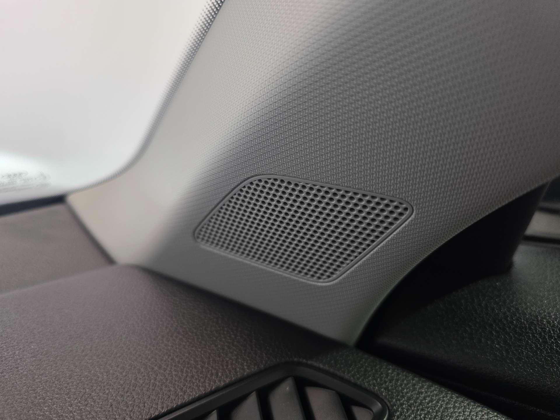 Audi Q2 view 37