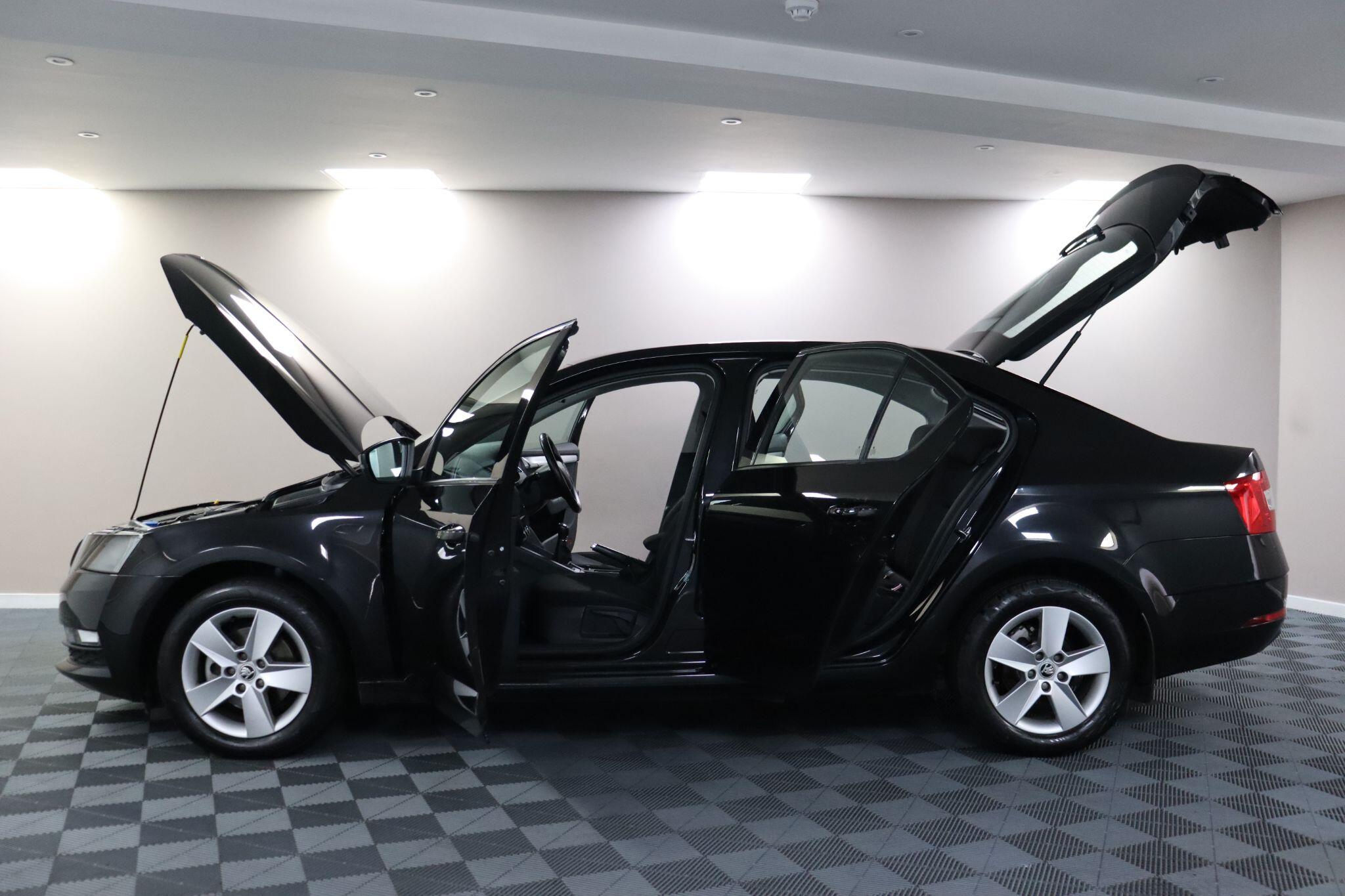 Skoda Octavia view 6