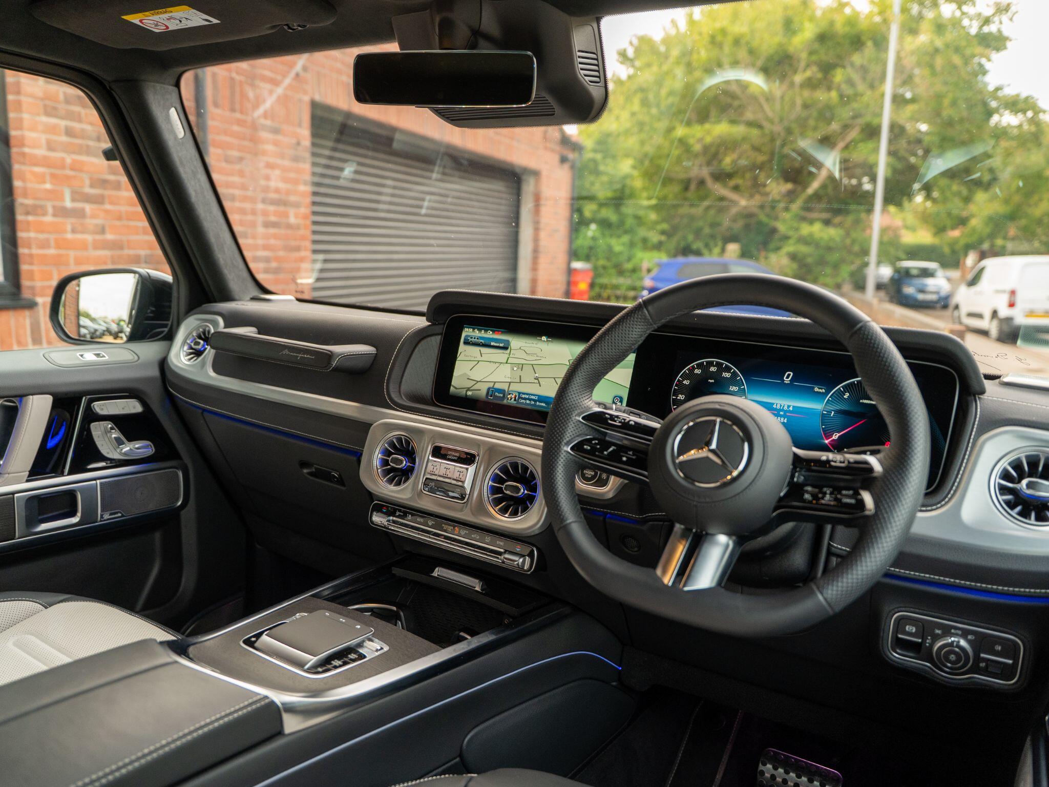 Mercedes-Benz G Class view 36