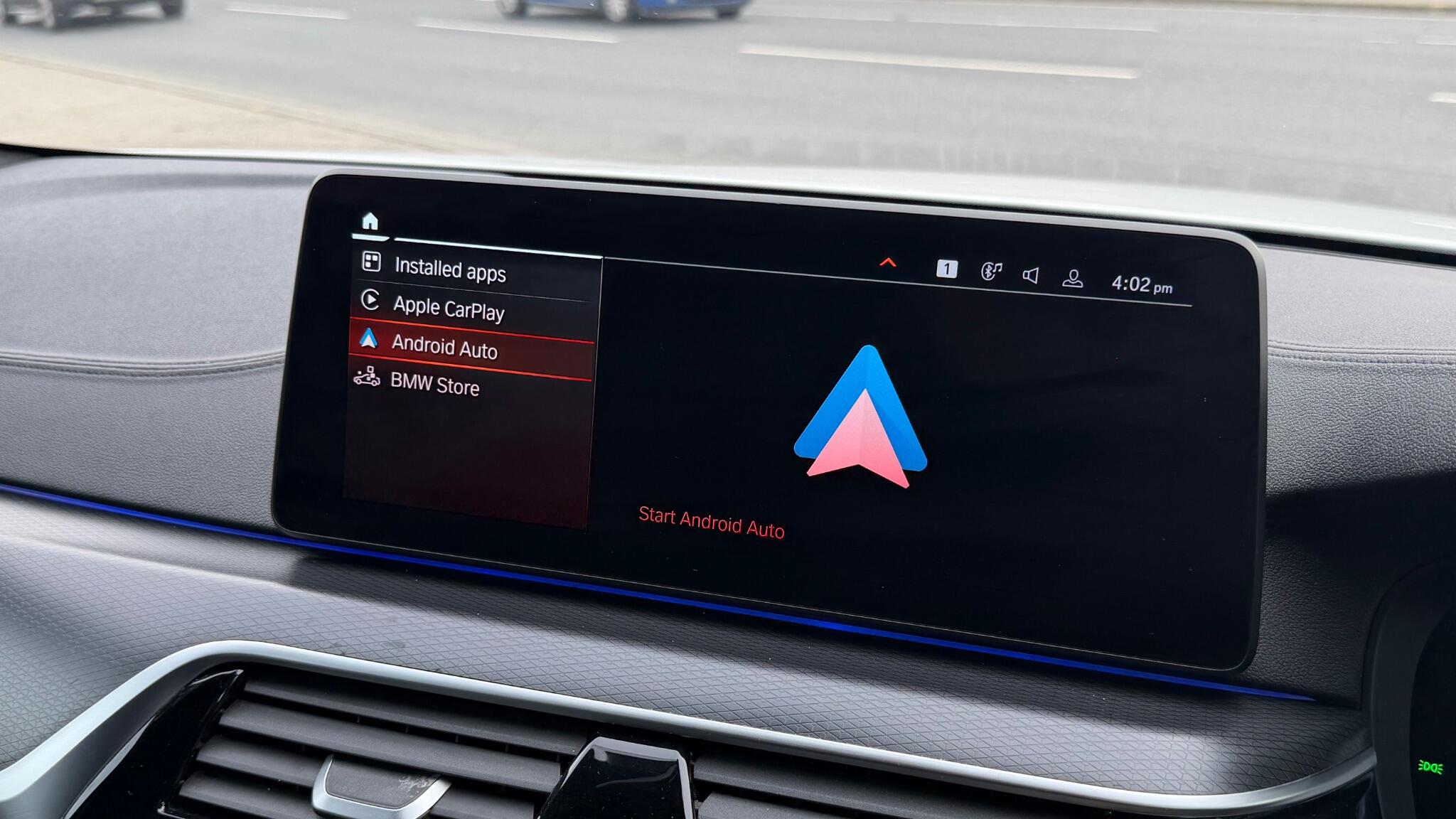 BMW 5 Series view 12