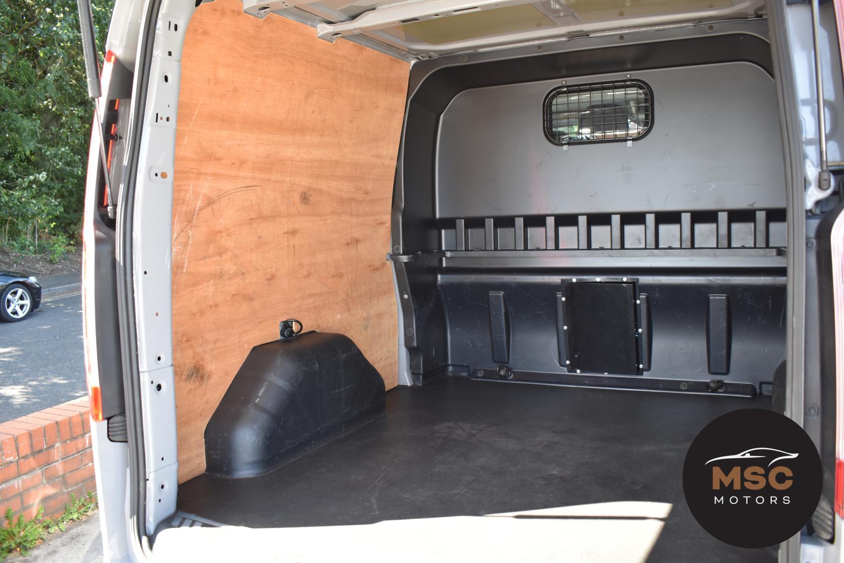 Ford Transit Custom view 46