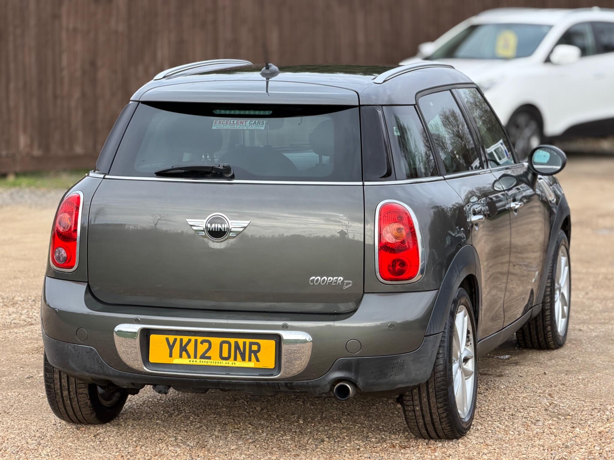 2012 MINI Countryman 1.6 Cooper D ALL4 Euro 5 (s/s) 5dr image 11