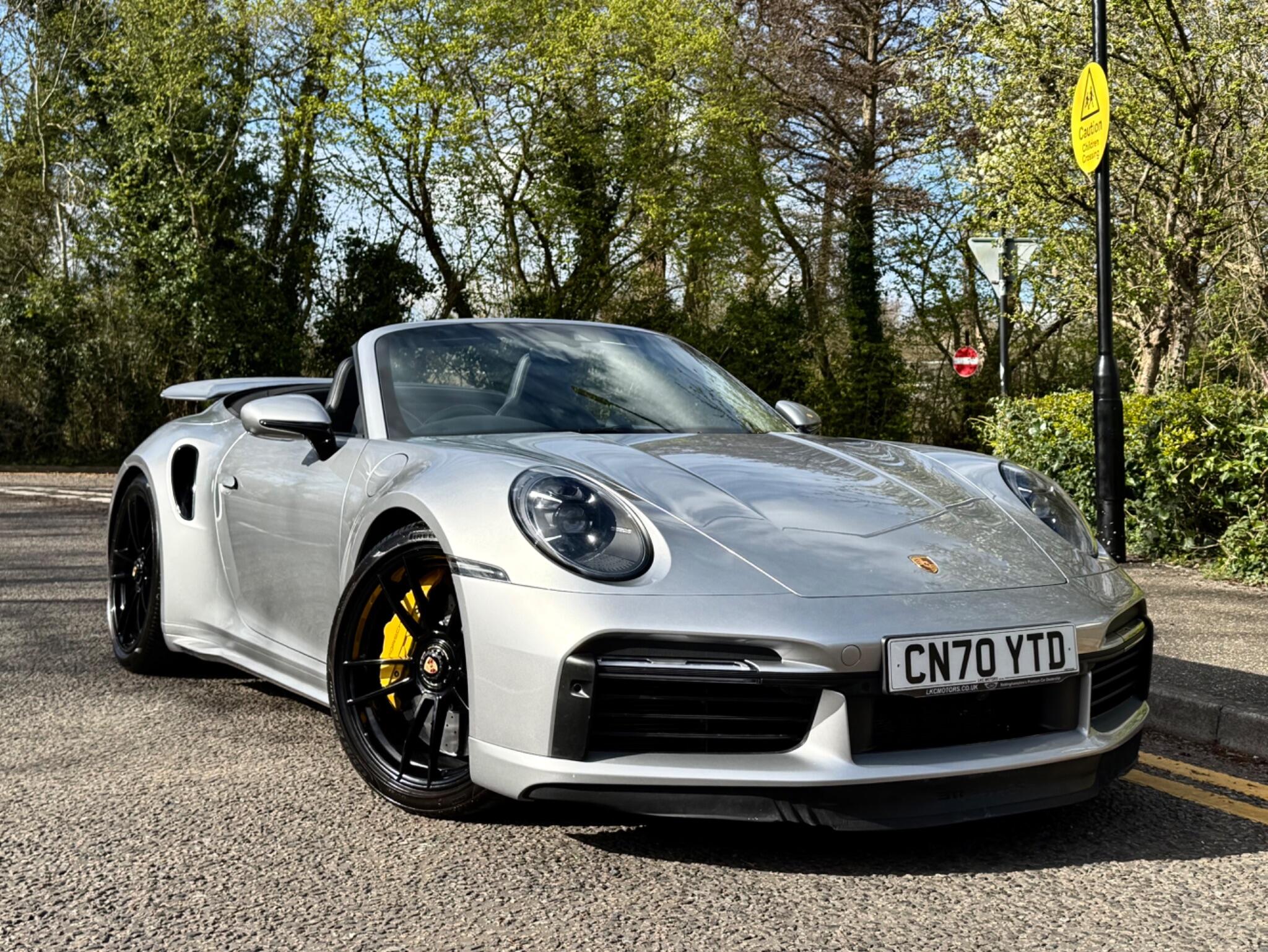 Porsche 911 view 14