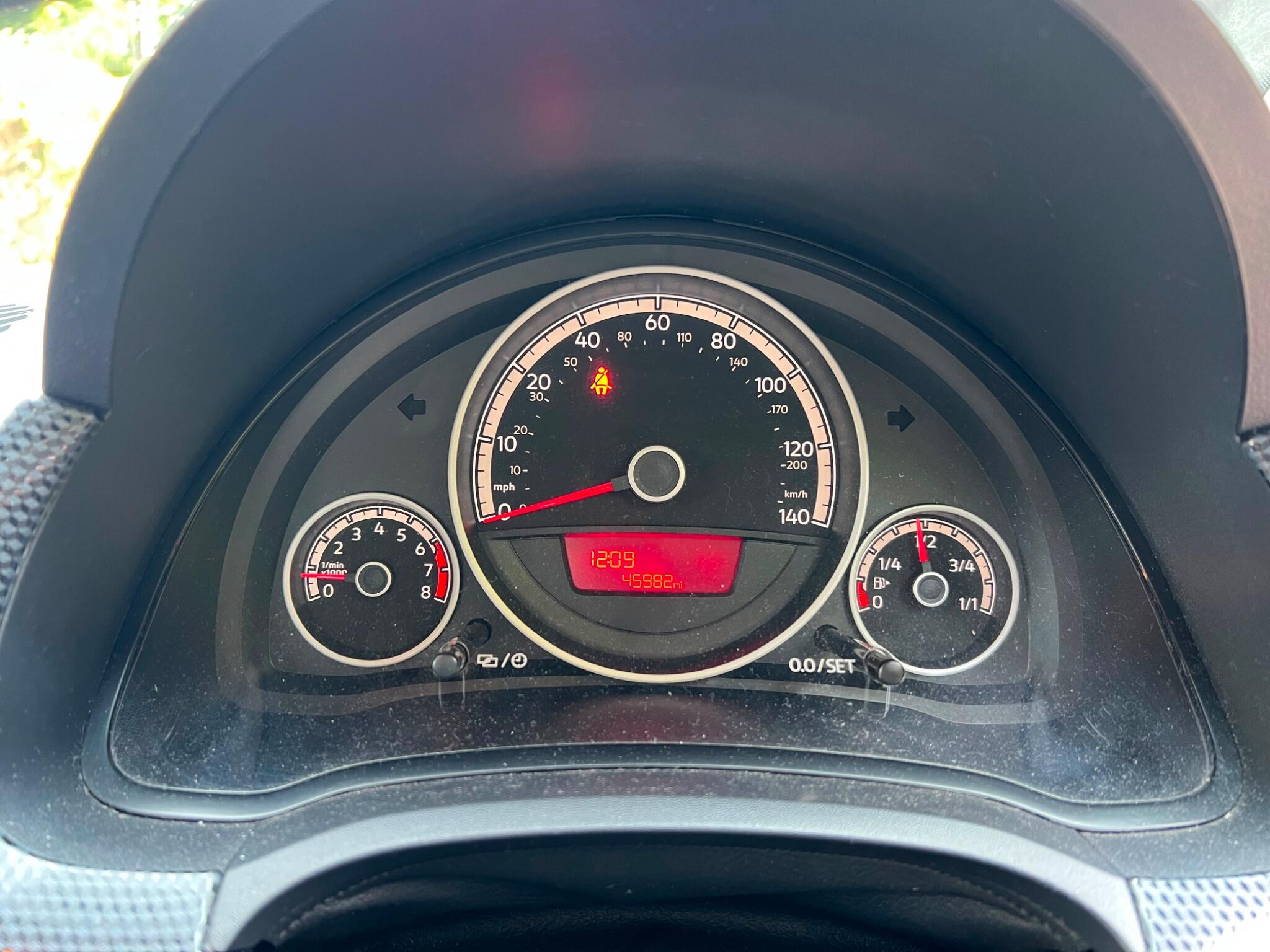 Volkswagen Up! view 7