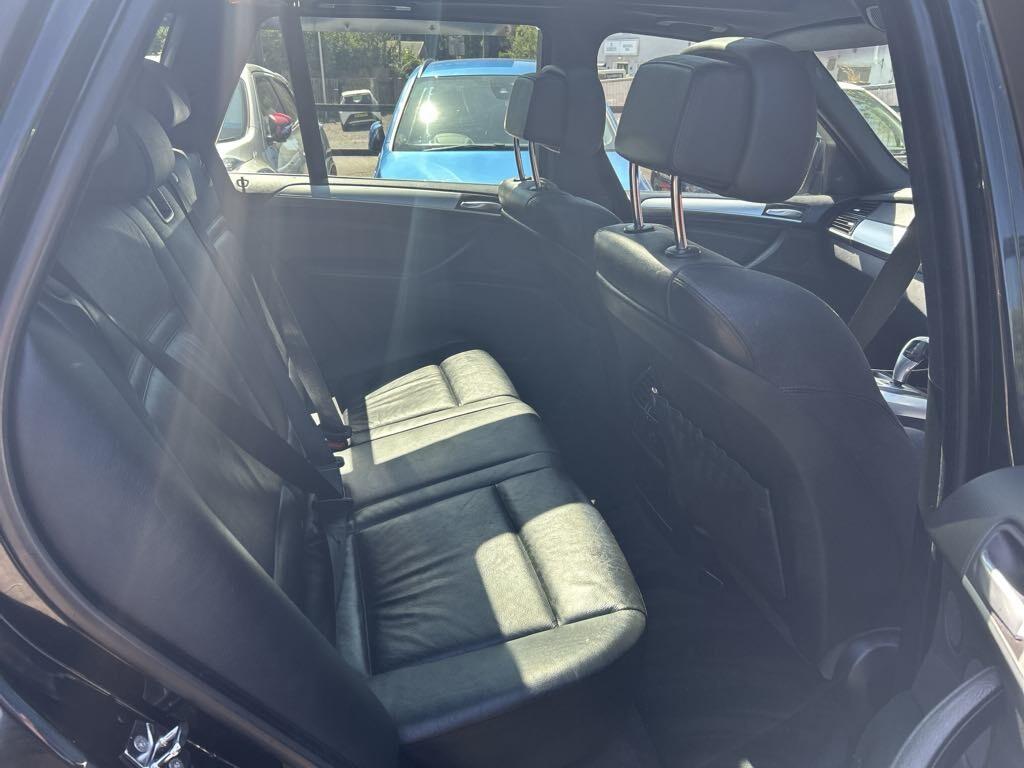 BMW X5 view 11